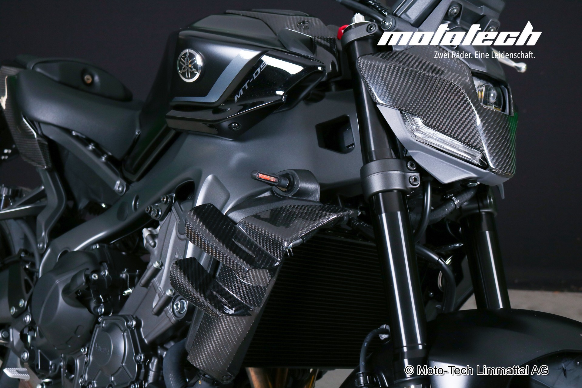 YAMAHA MT-09 CARBON EDITION-image-7