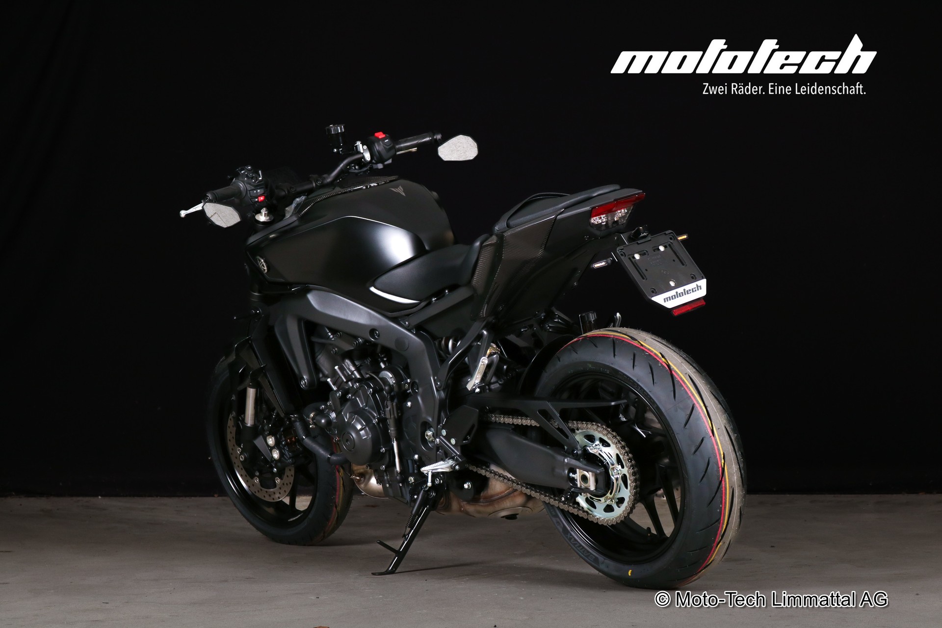 YAMAHA MT-09 CARBON EDITION-image-3