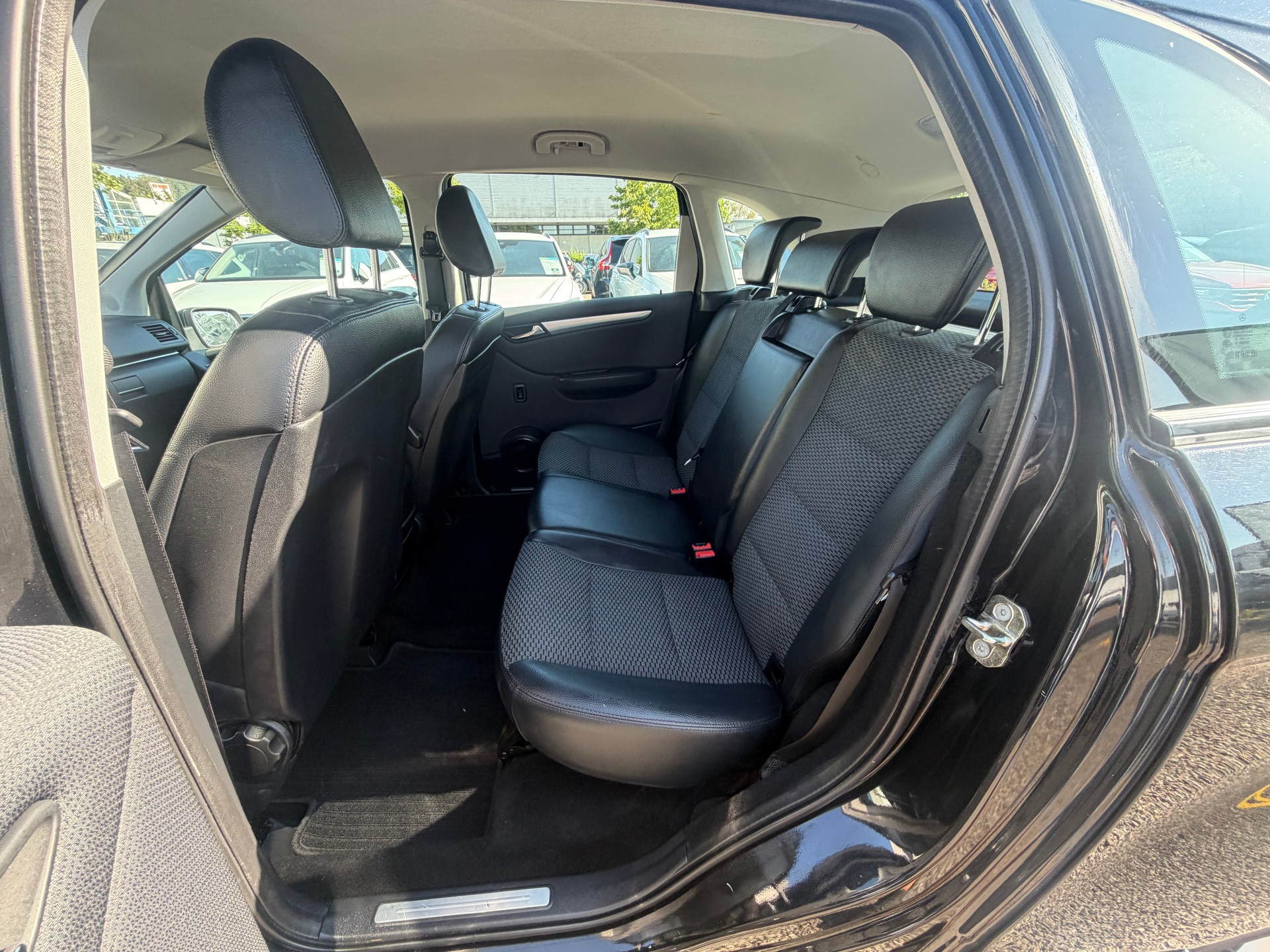 MERCEDES-BENZ B 180 (170) Autotronic-image-9