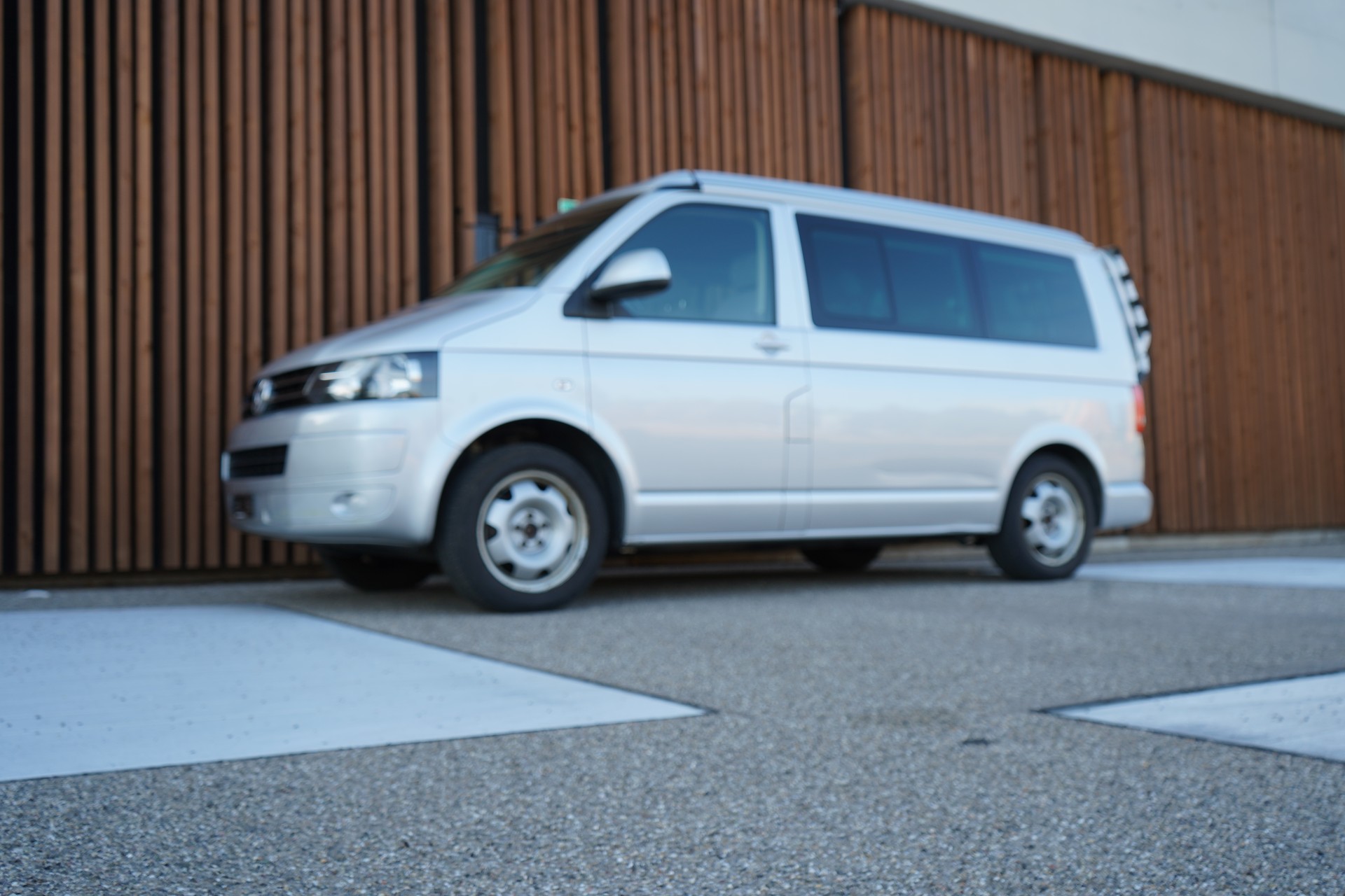 VW T5 CALIFORNIA 2.0 Bi-TDI BEACH 4MOTION l 140 PS-image-9