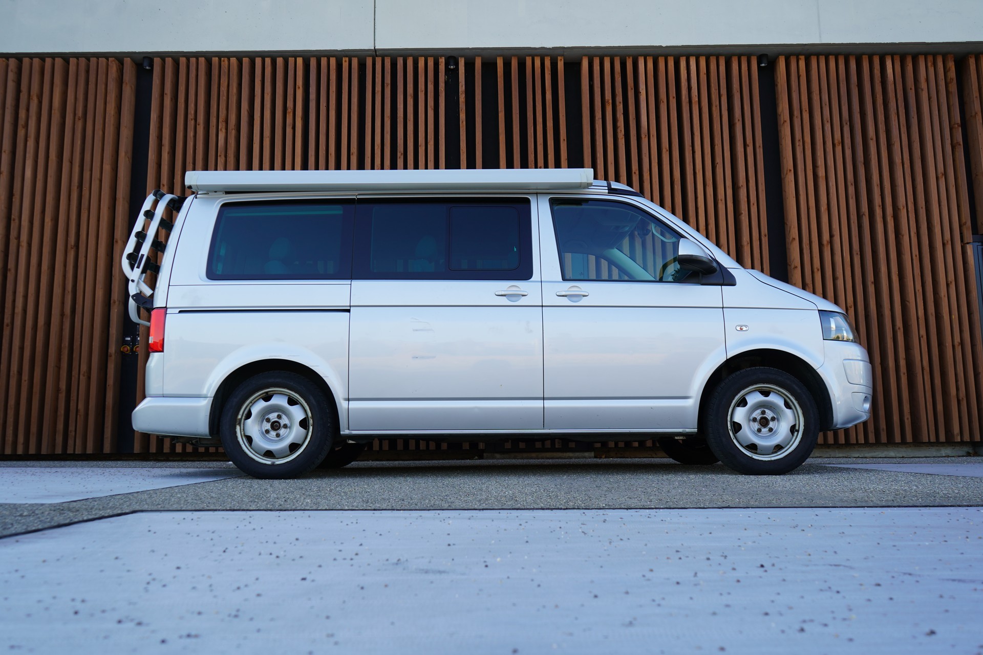 VW T5 CALIFORNIA 2.0 Bi-TDI BEACH 4MOTION l 140 PS