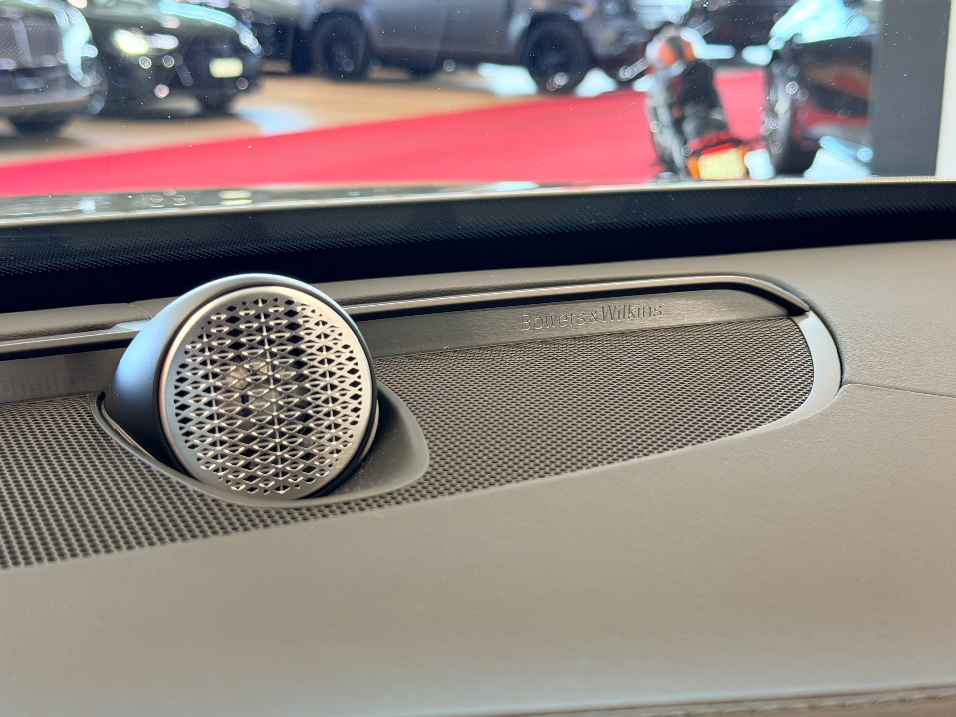 VOLVO XC90 T8 eAWD PluginHybrid Black Edition Geartronic-image-26