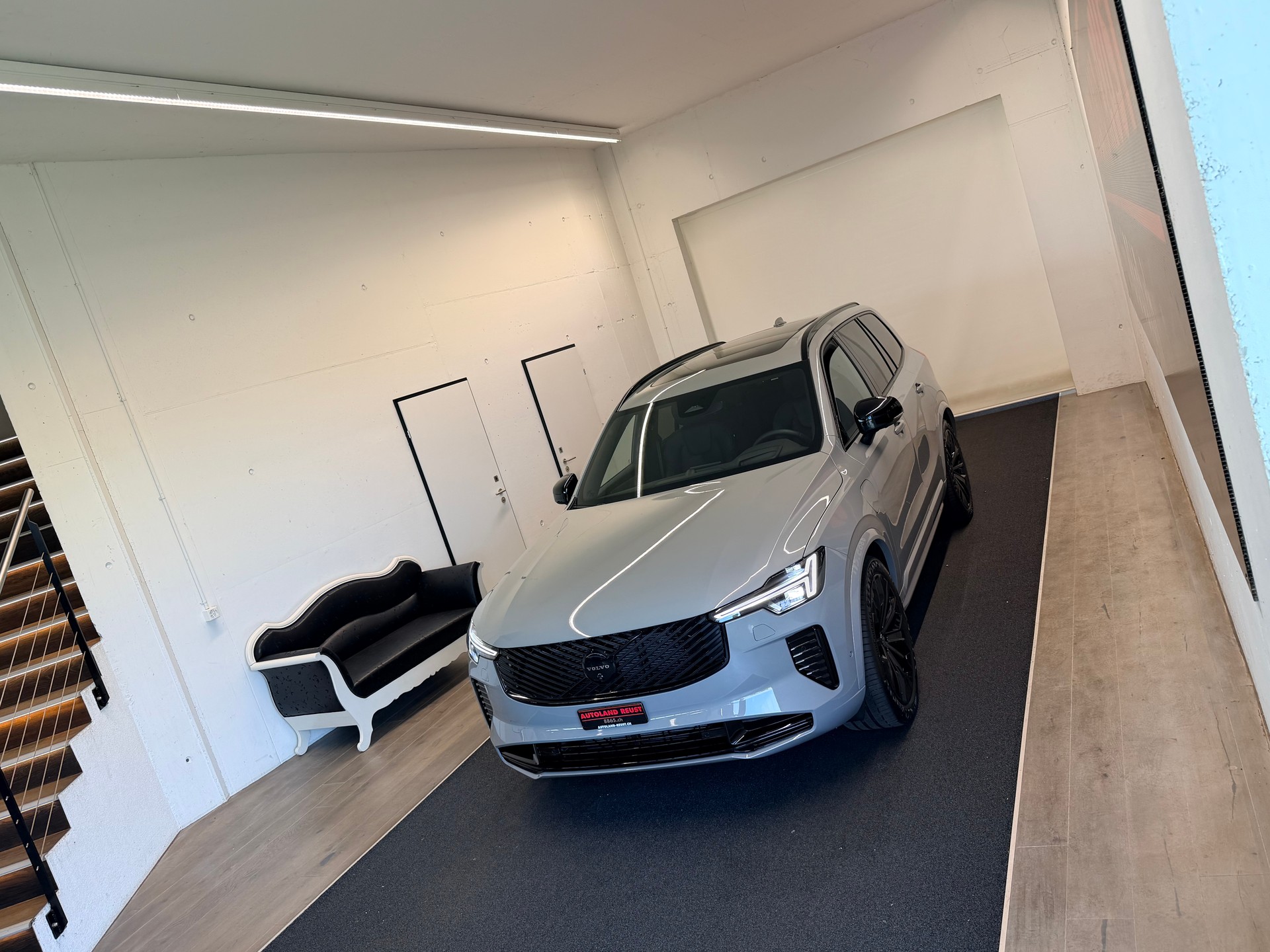 VOLVO XC90 T8 eAWD PluginHybrid Black Edition Geartronic-showroom-element-2