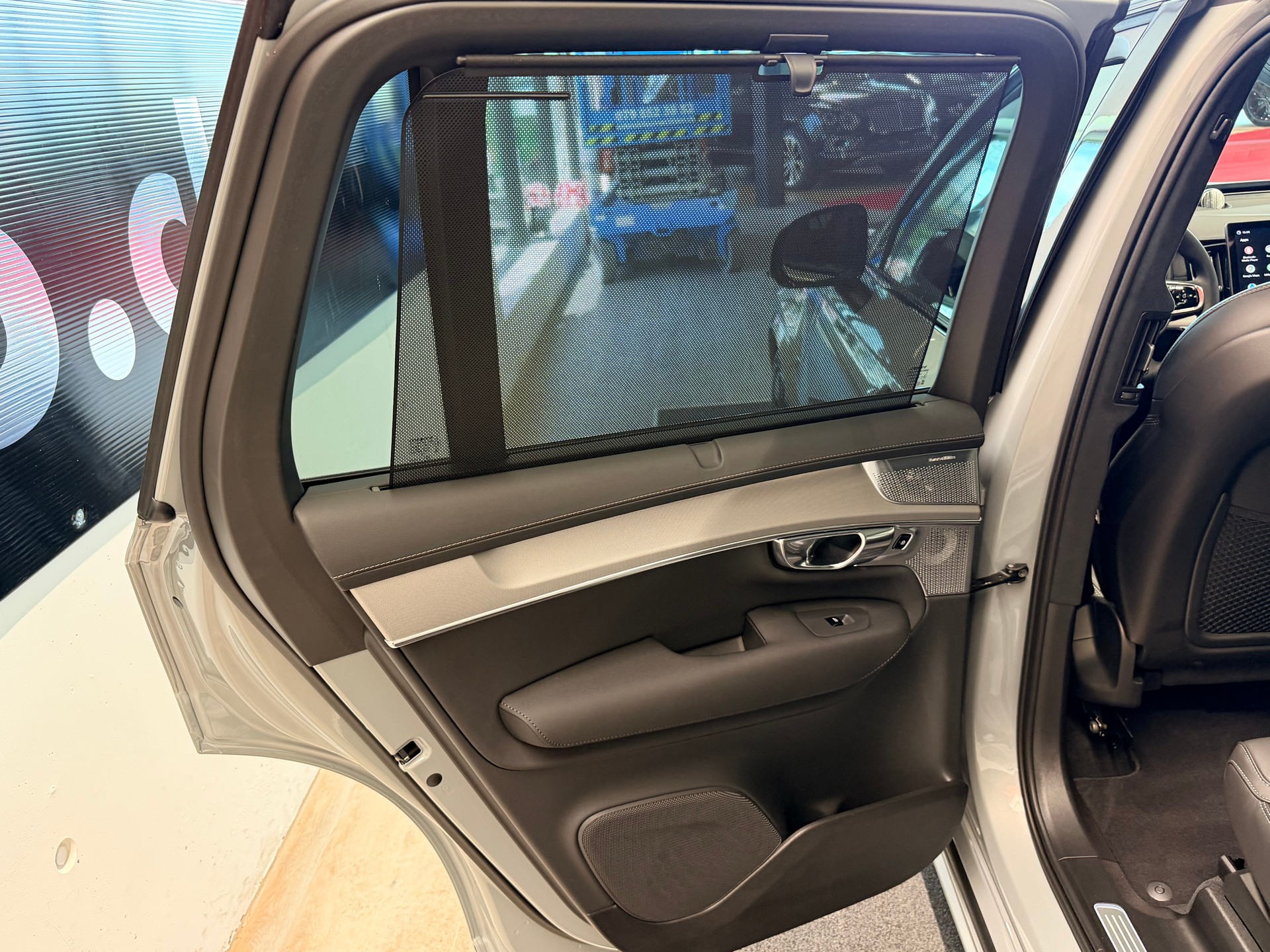 VOLVO XC90 T8 eAWD PluginHybrid Black Edition Geartronic-image-17