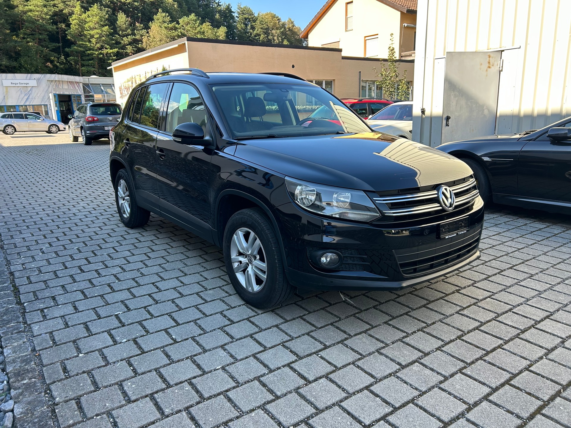 VW Tiguan 2.0 TDI BlueMotion Sport&Style 4Motion DSG-image-2