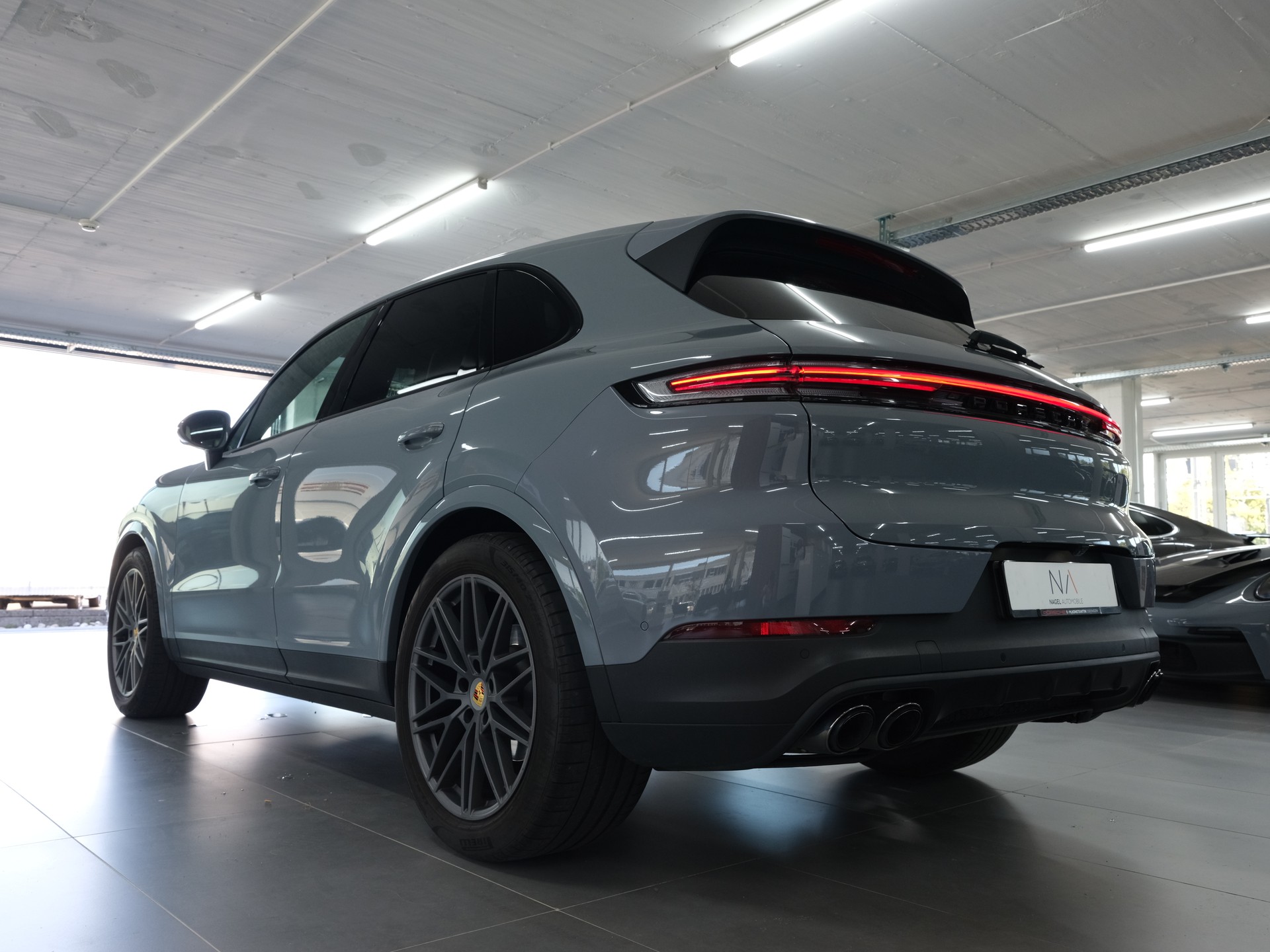 PORSCHE Cayenne Tiptronic *Porsche Aproved* *Panorama* *Sport Chrono*-image-13