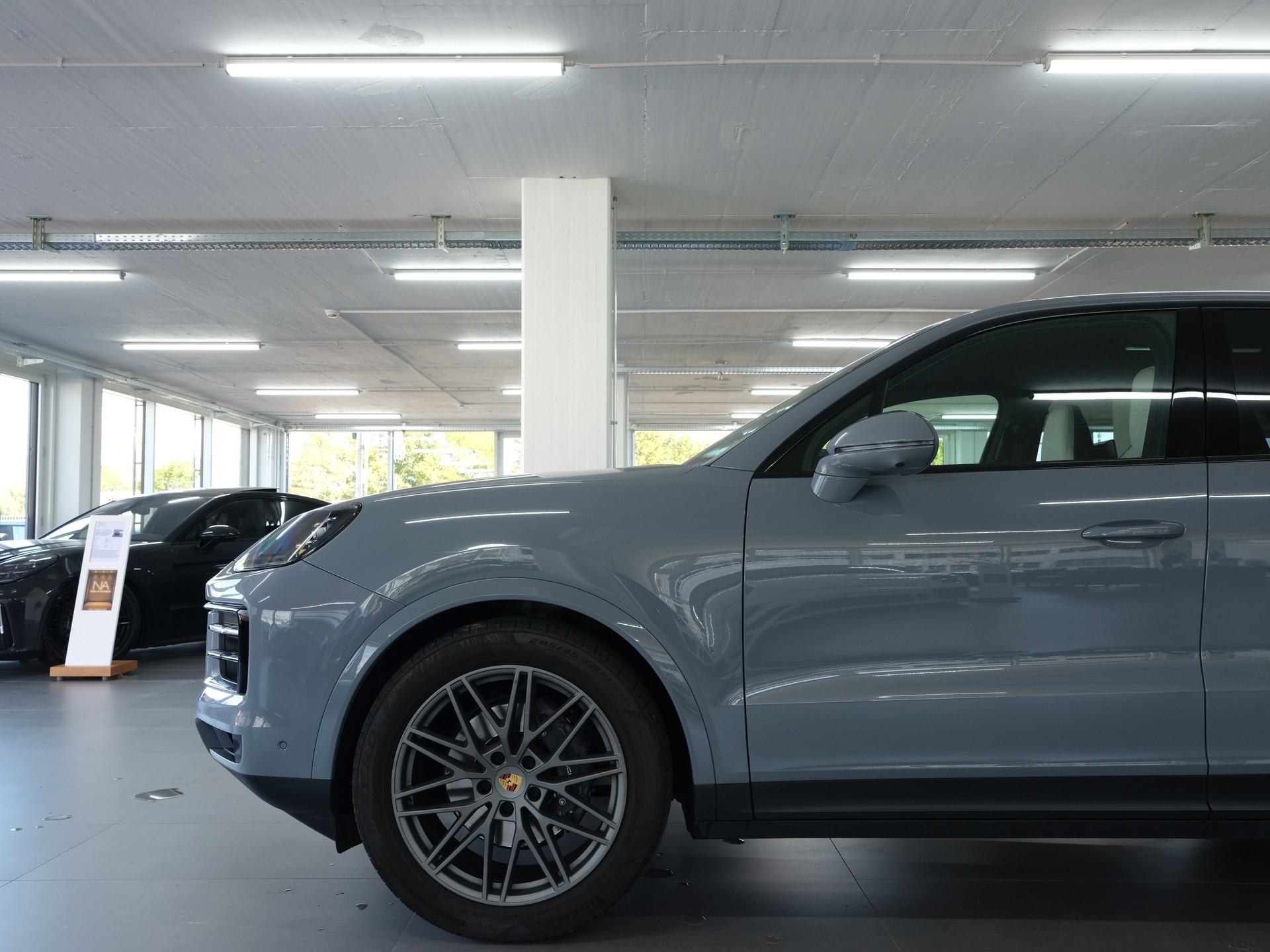 PORSCHE Cayenne Tiptronic *Porsche Aproved* *Panorama* *Sport Chrono*-image-7