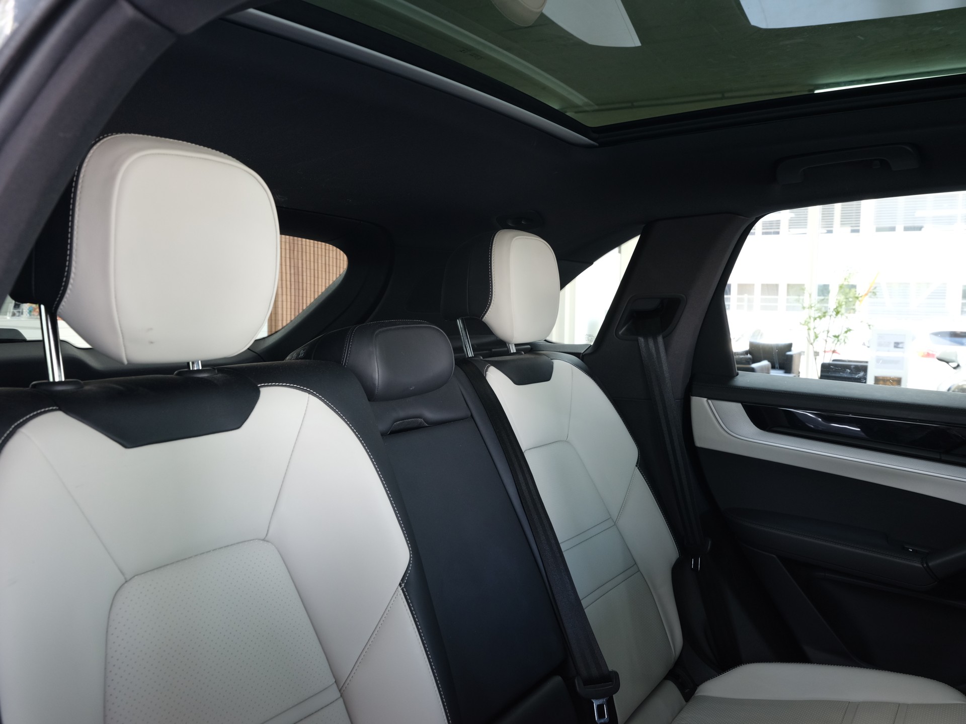 PORSCHE Cayenne Tiptronic *Porsche Aproved* *Panorama* *Sport Chrono*-image-28