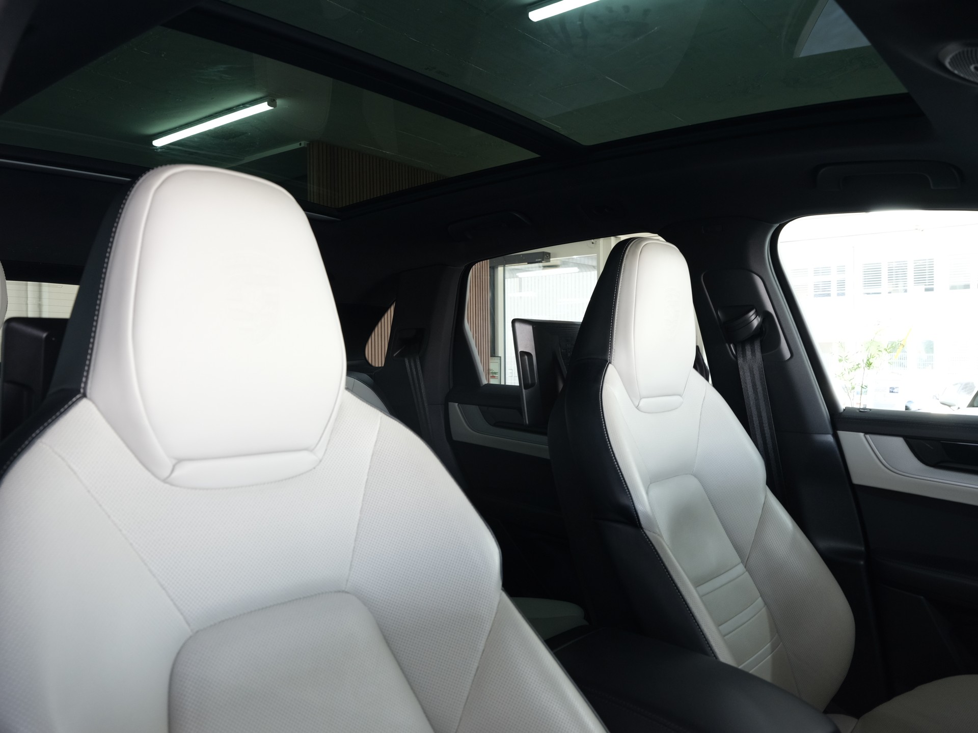 PORSCHE Cayenne Tiptronic *Porsche Aproved* *Panorama* *Sport Chrono*-image-21