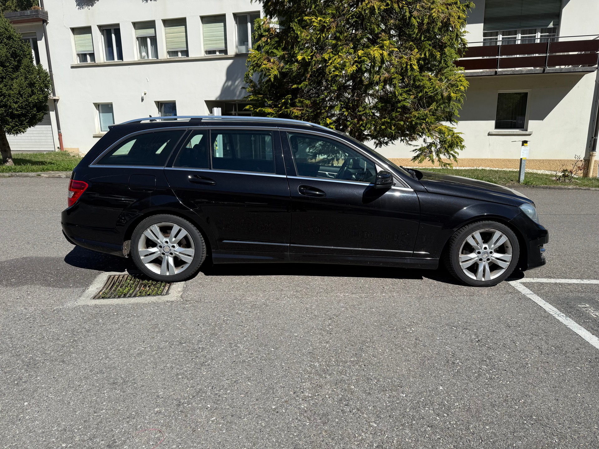 MERCEDES-BENZ C 300 CDI Elégance 4Matic 7G-Tronic-image-6