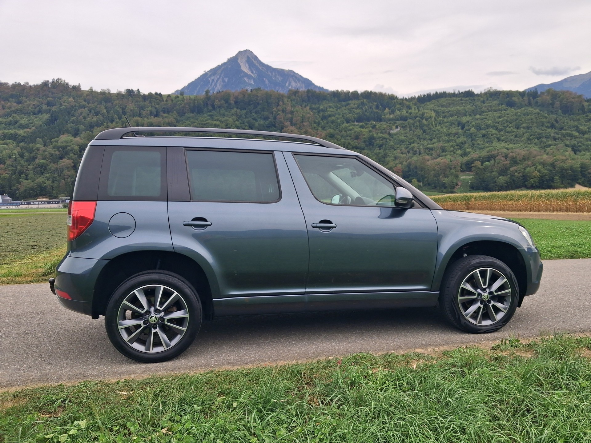 SKODA Yeti 2.0 TDI Outdoor Swiss Line 25 4x4 DSG-image-4