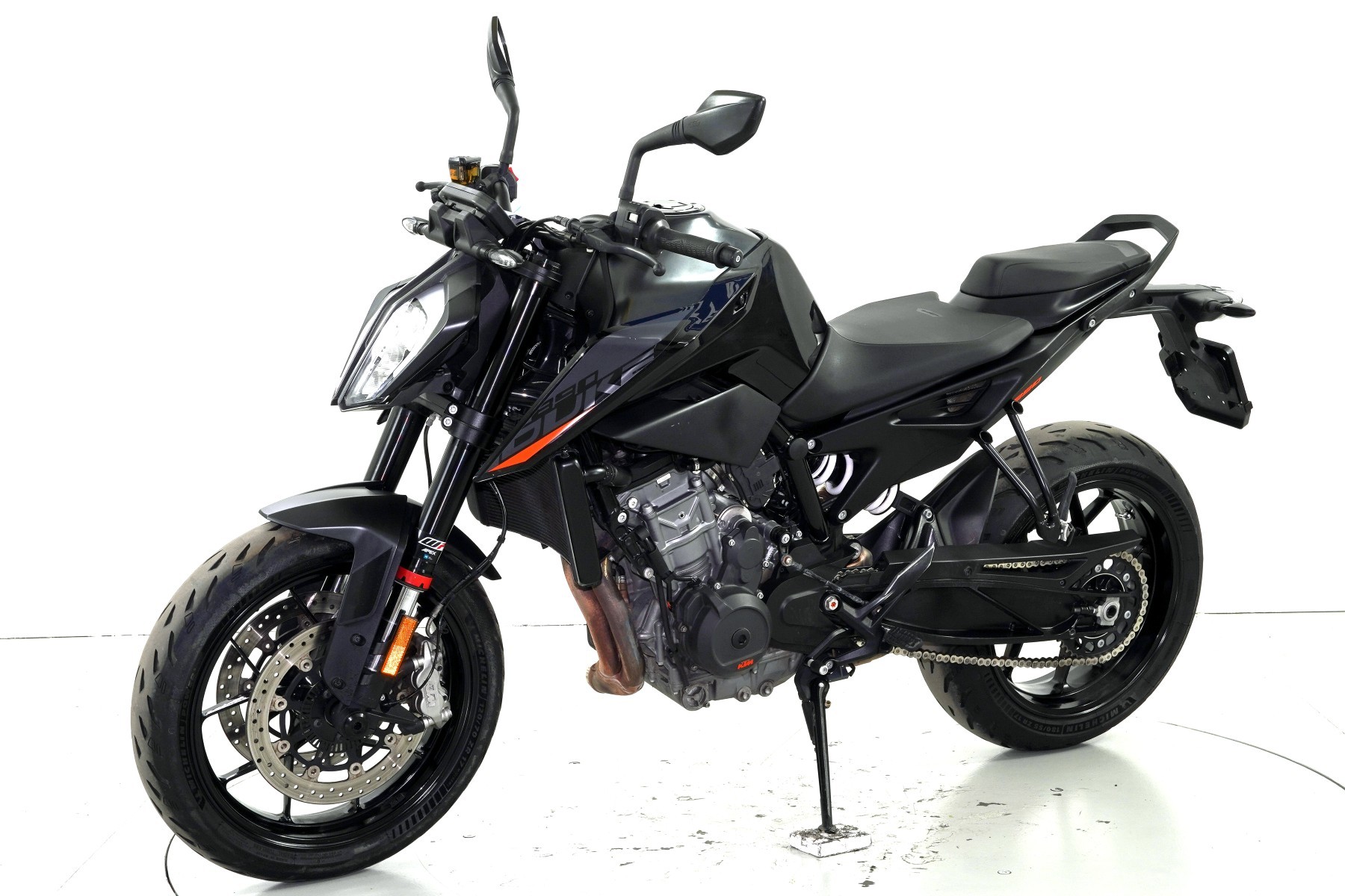KTM 890 Duke L ABS-image-4