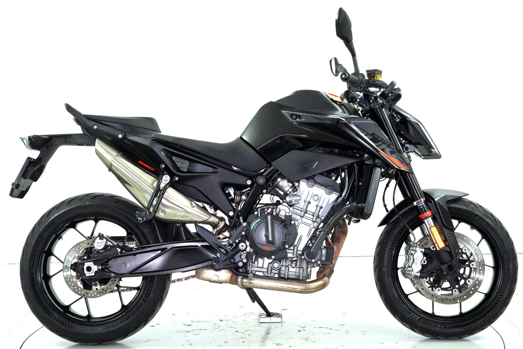 KTM 890 Duke L ABS-image-1