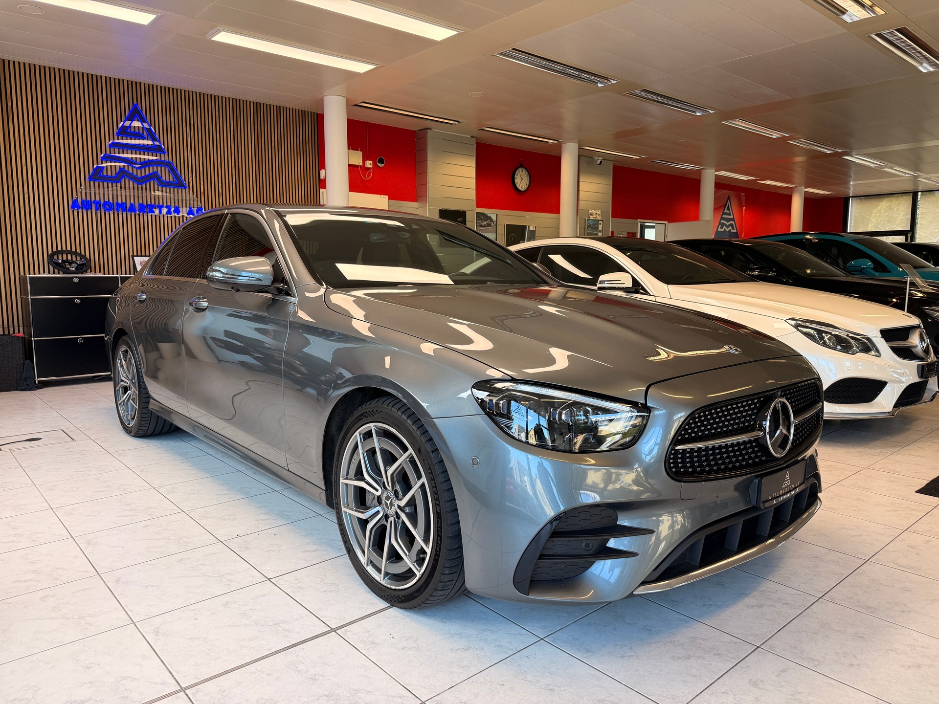 MERCEDES-BENZ E 220 d AMG Line 4matic