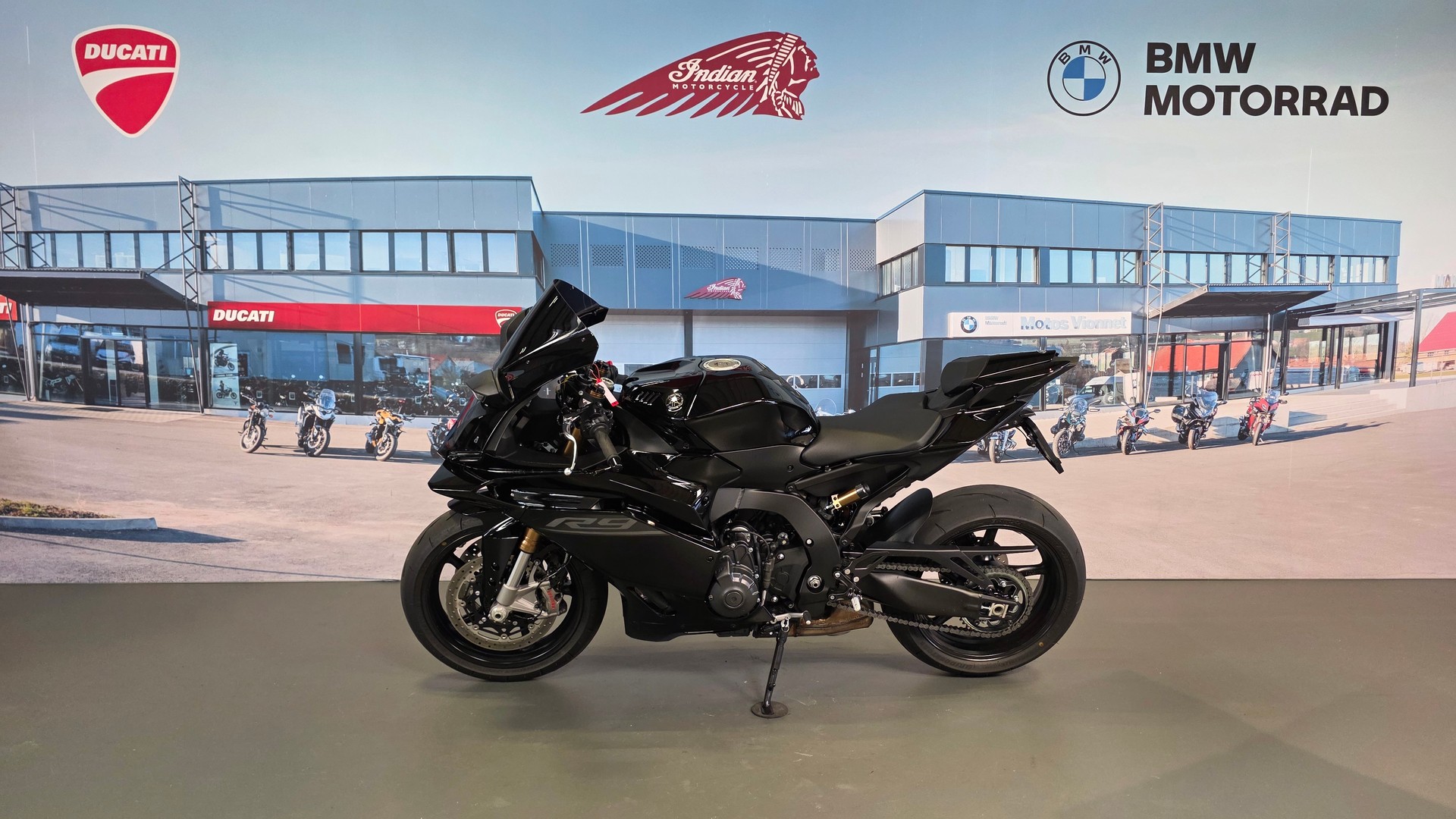 YAMAHA YZF-R9-image-3