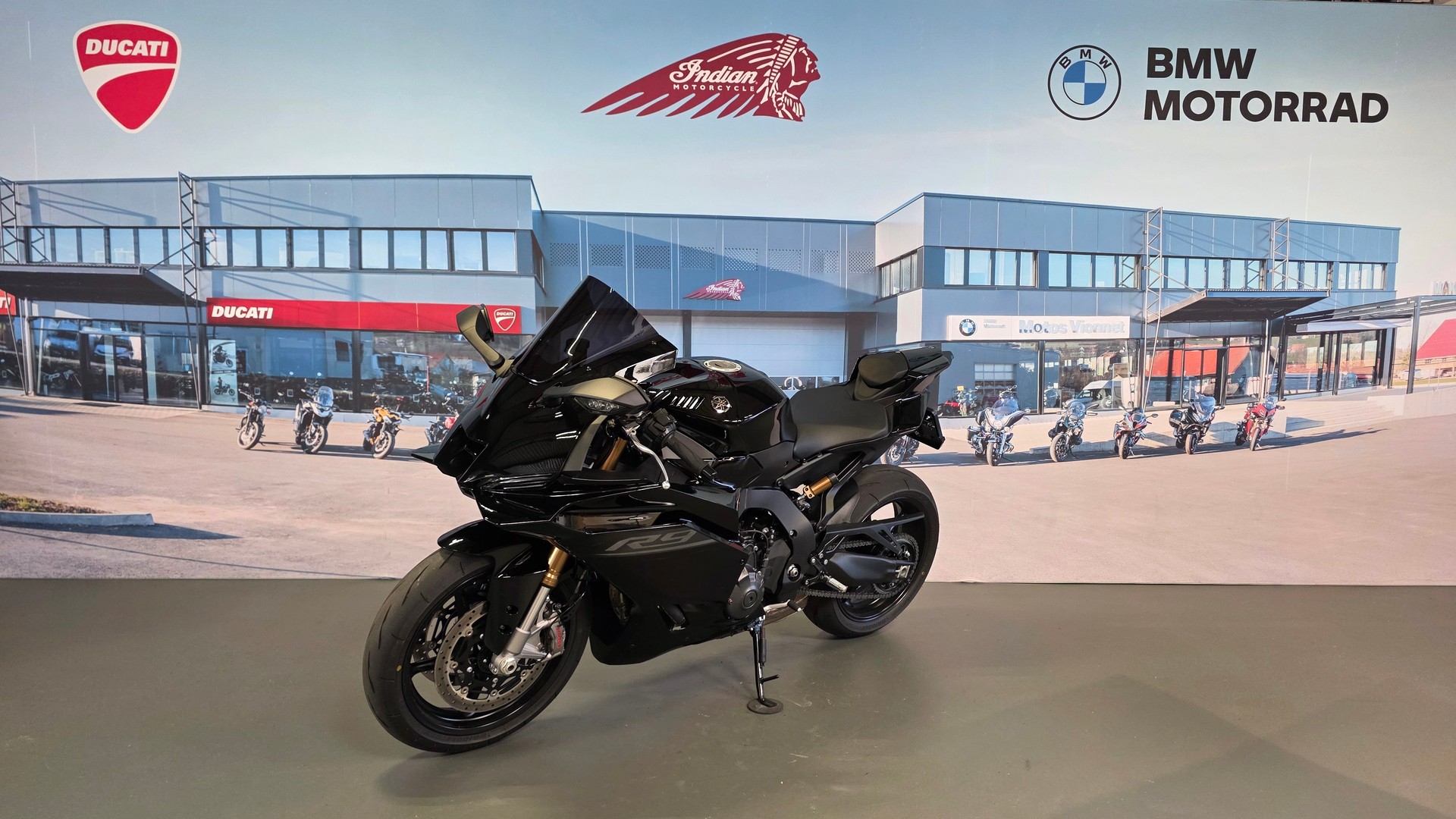 YAMAHA YZF-R9-image-2