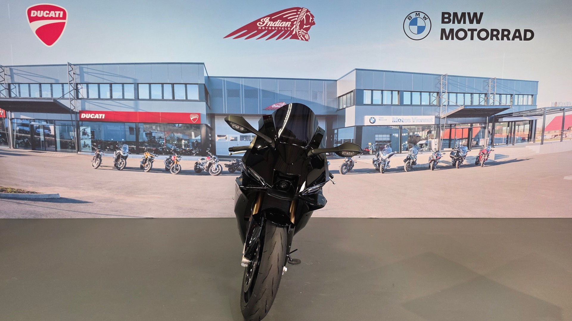 YAMAHA YZF-R9-image-1