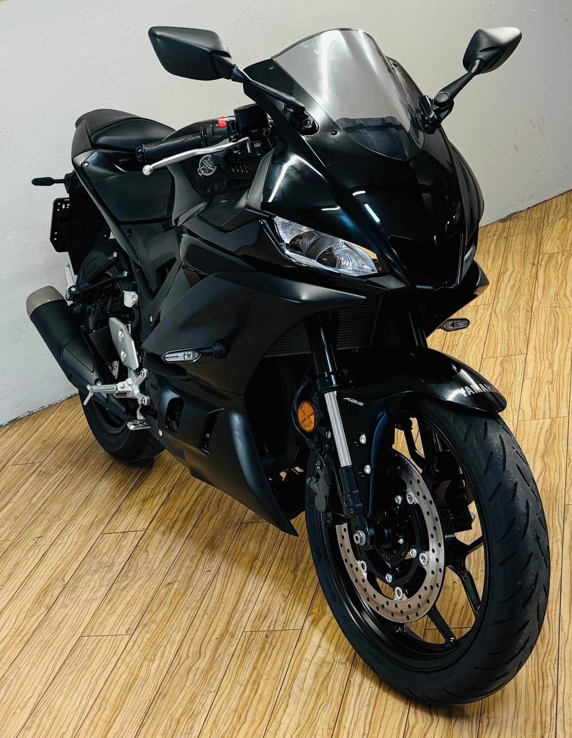 YAMAHA YZF-R3-image-0