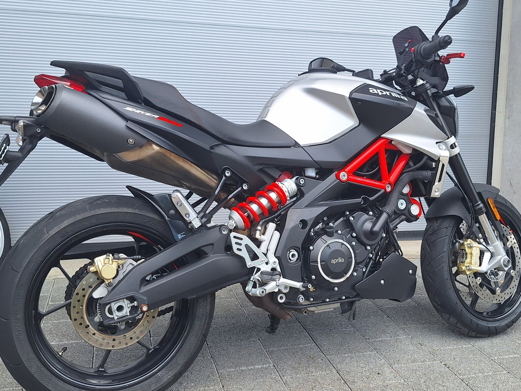 APRILIA SL 900 Shiver ABS-image-1
