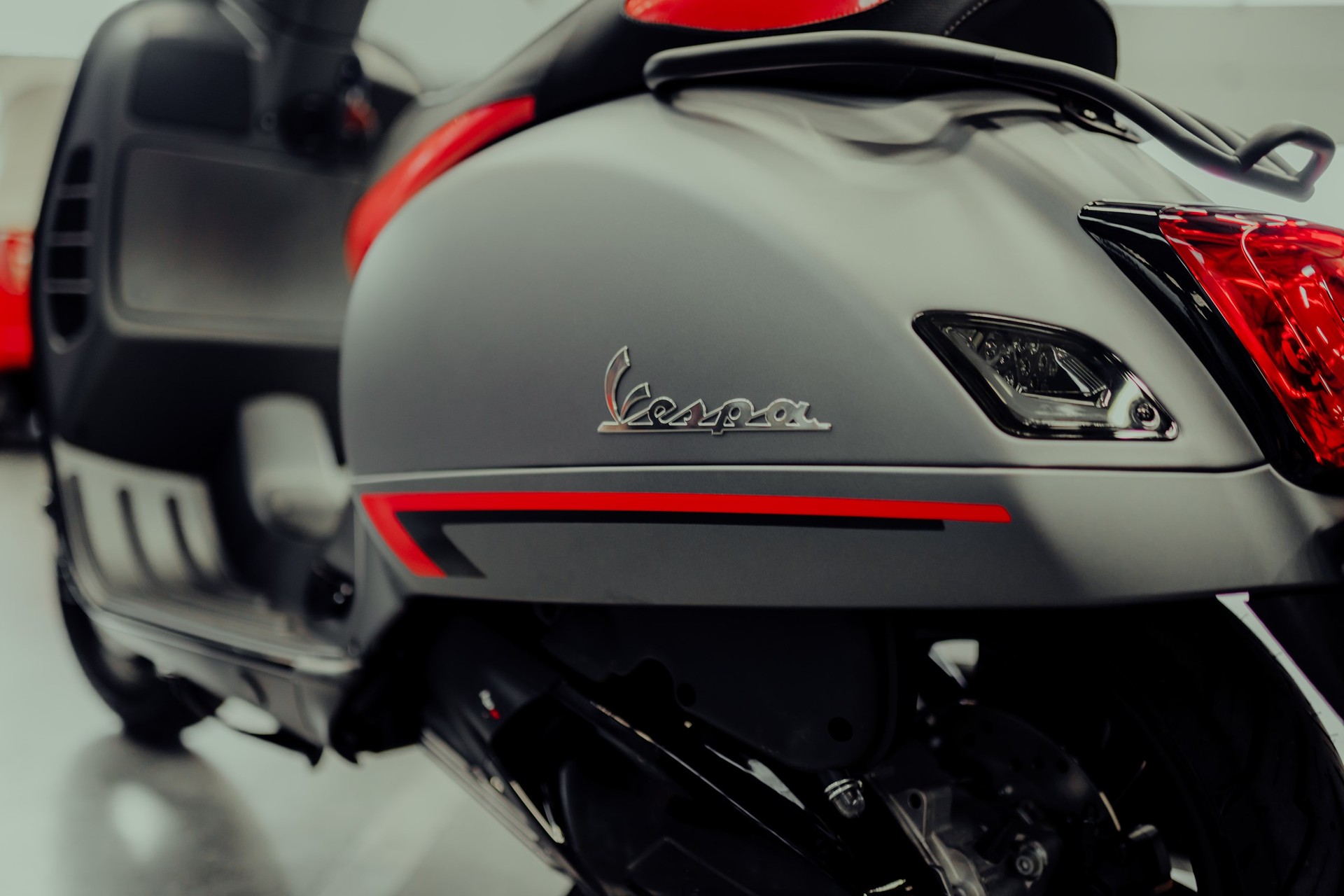 PIAGGIO Vespa GTS 300 HPE Super Sport ABS/ASR-image-15