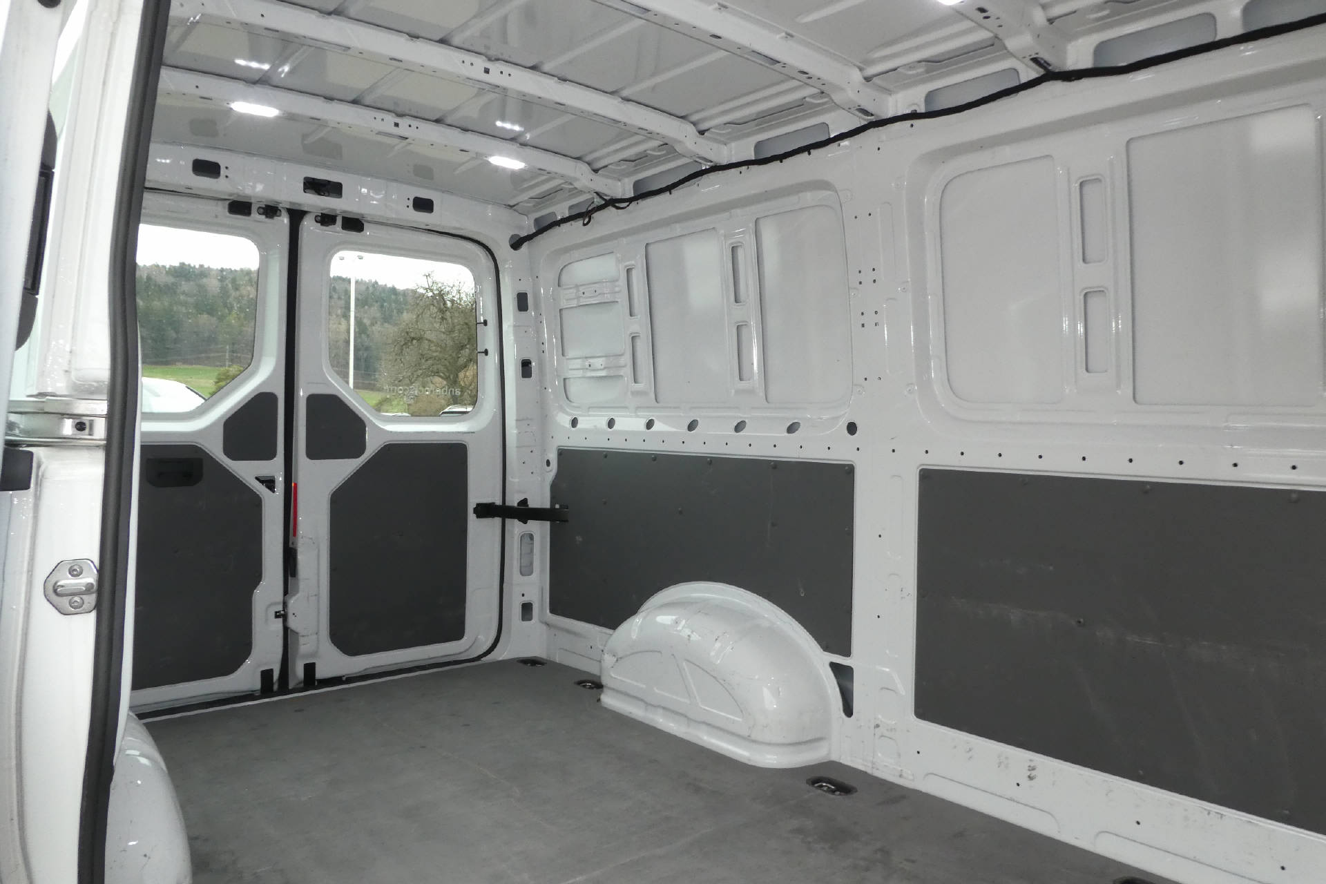VW Crafter 35 Kaw. 3640 2.0 TDI 140 L3*140PS*Navi*Rückfahrkamera*-image-7