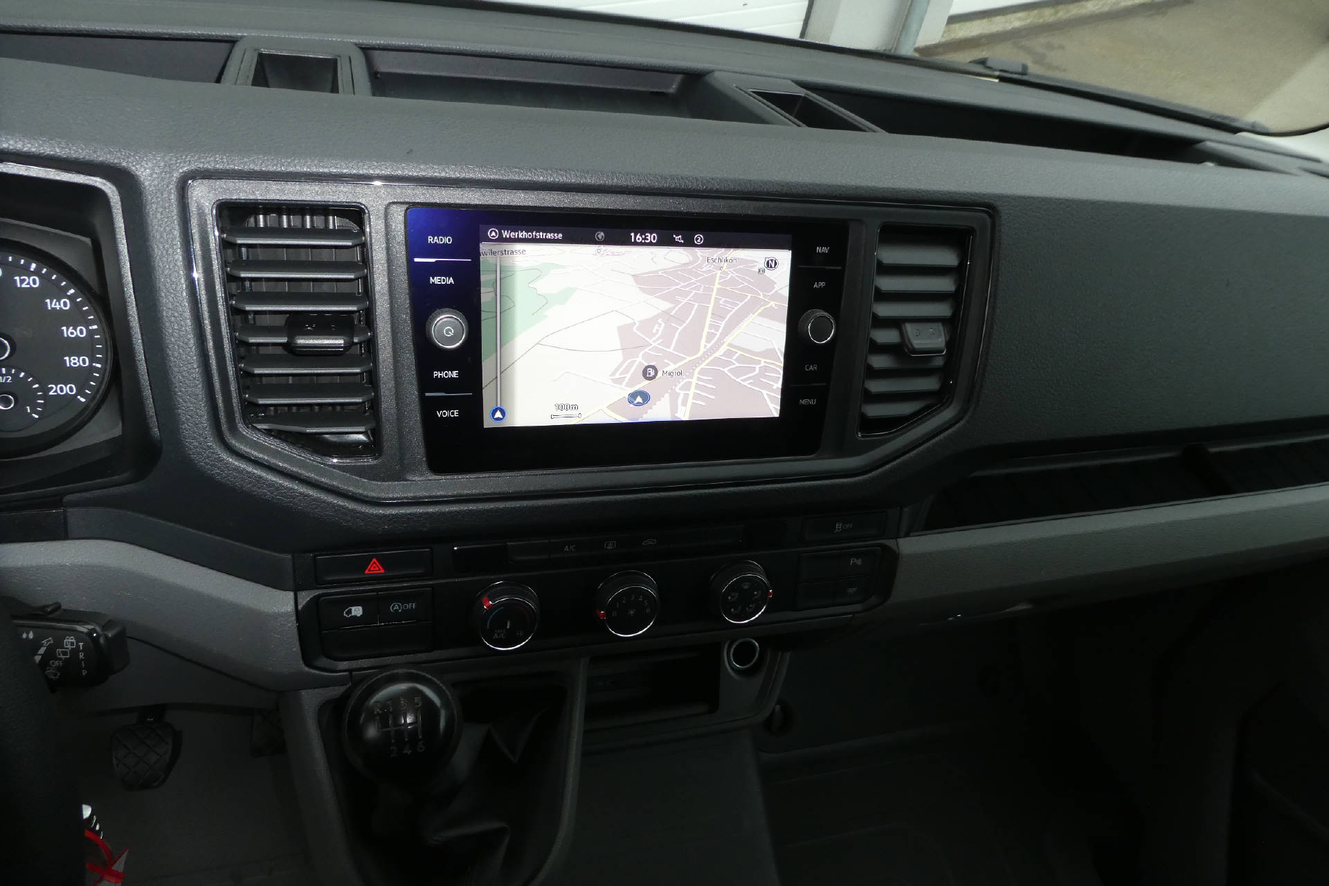VW Crafter 35 Kaw. 3640 2.0 TDI 140 L3*140PS*Navi*Rückfahrkamera*-image-12