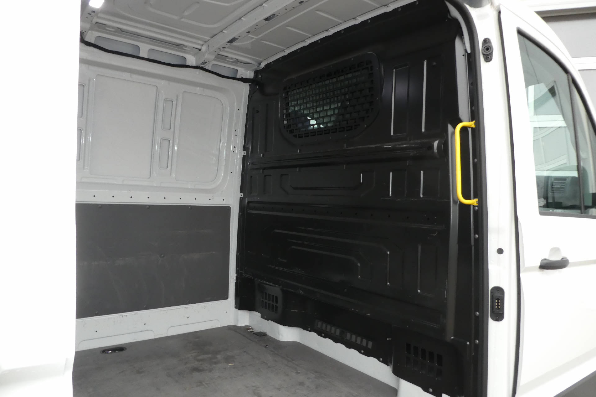 VW Crafter 35 Kaw. 3640 2.0 TDI 140 L3*140PS*Navi*Rückfahrkamera*-image-8