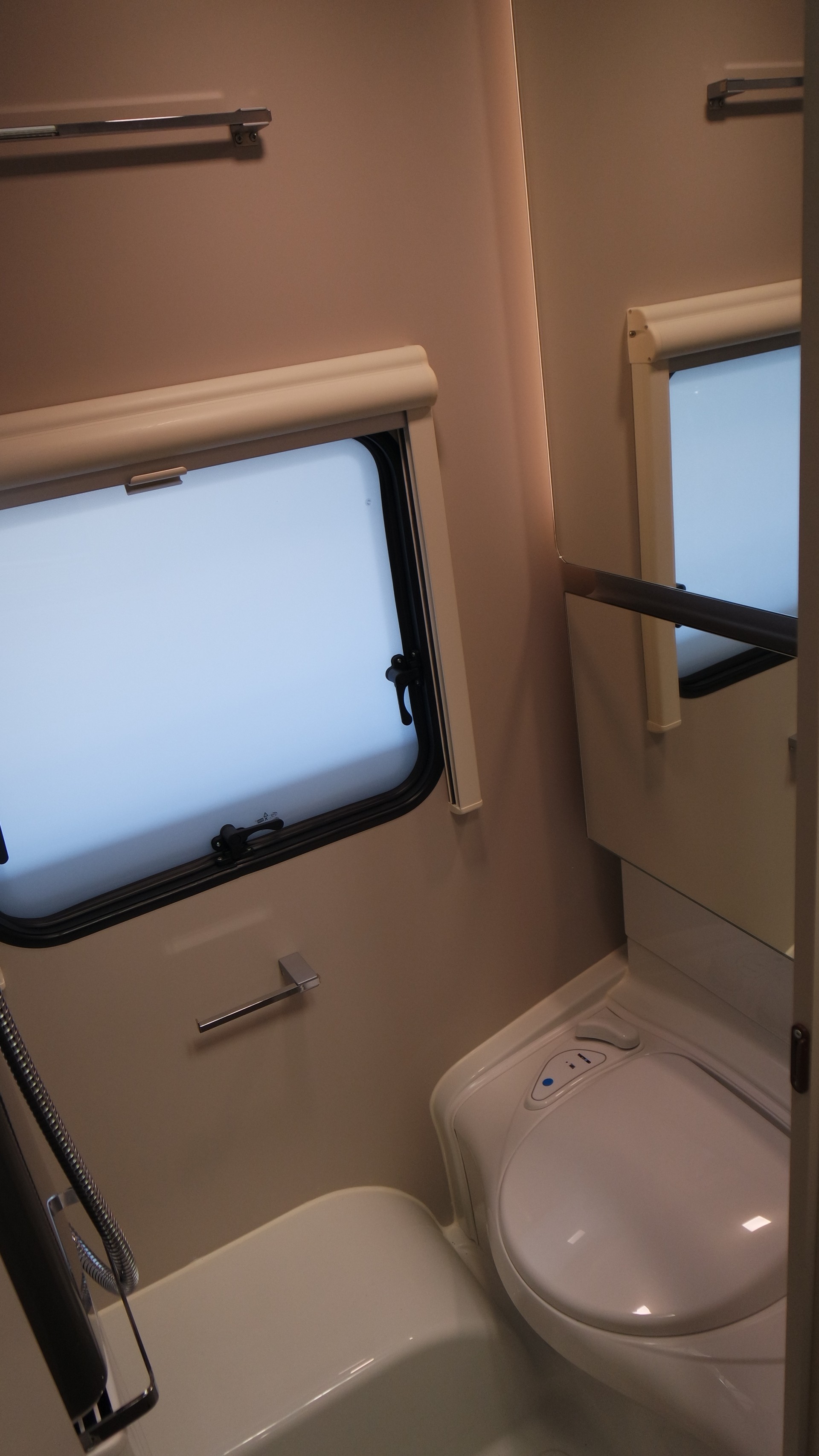 ADRIA Adora 502 UL (W093)-image-7