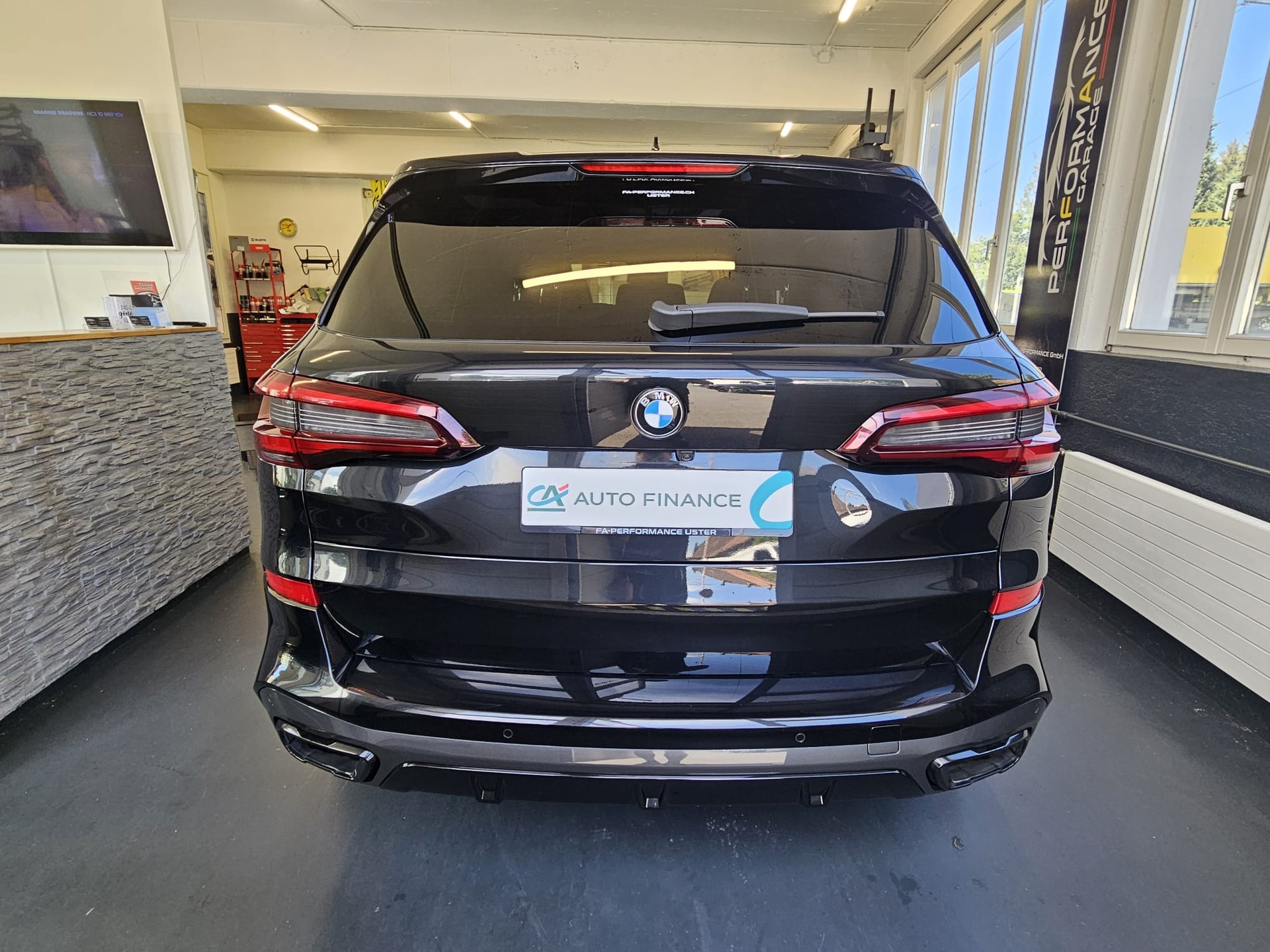BMW X5 xDrive M50i Steptronic-image-9