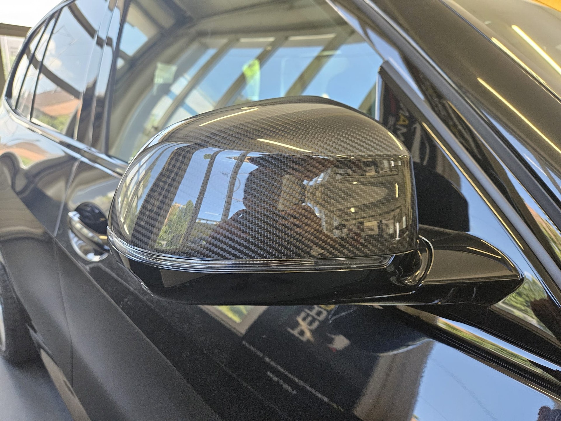 BMW X5 xDrive M50i Steptronic-image-14