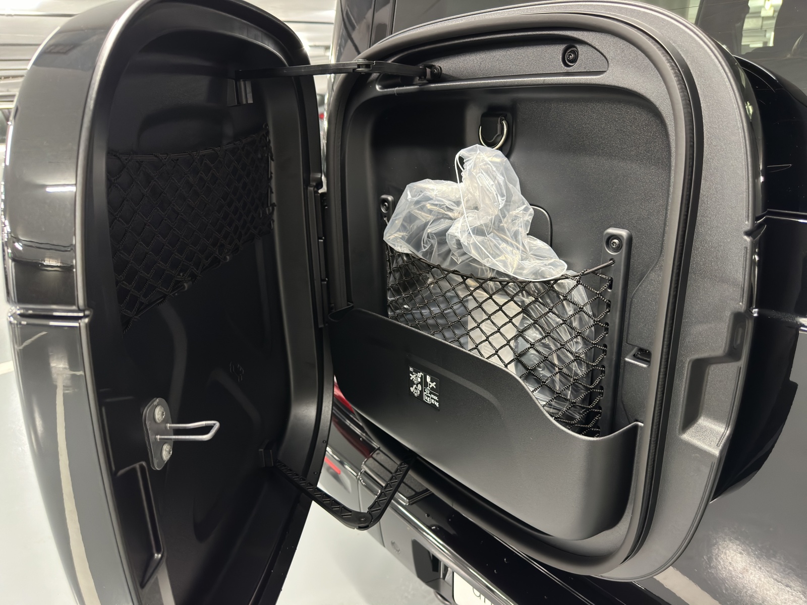 MERCEDES-BENZ G 580 EQ Technology-image-14