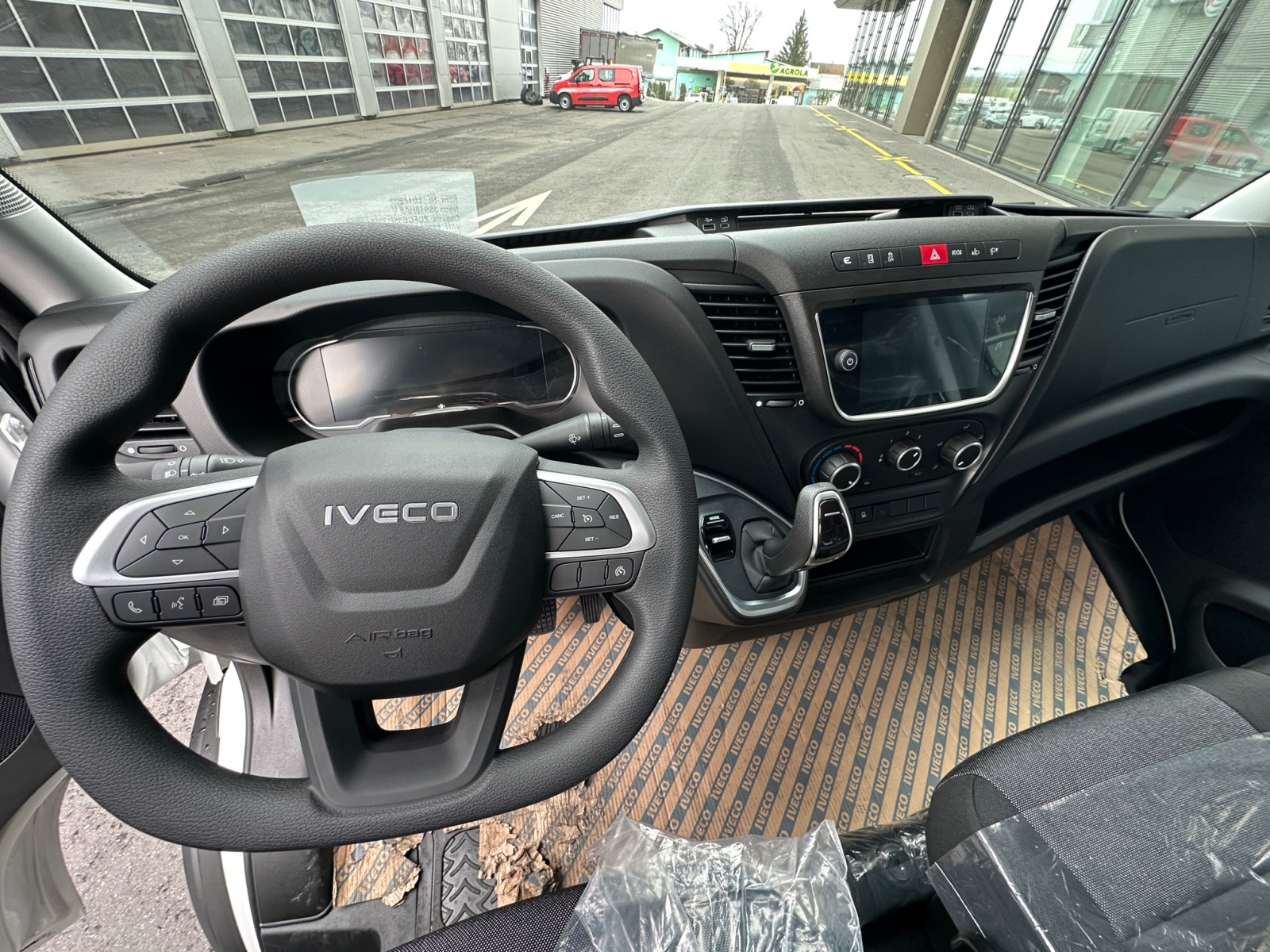 IVECO 35s18v eco-image-8