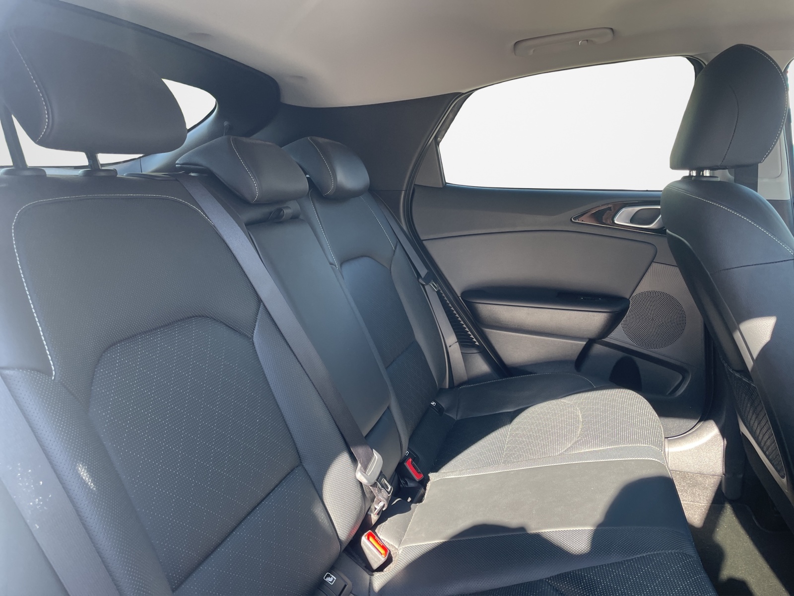 KIA XCeed 1.6 GDi Plug-in Hybrid Style-image-13
