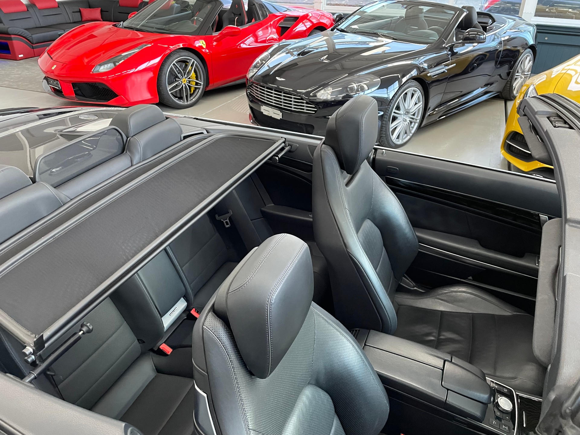 MERCEDES-BENZ E 500-image-15