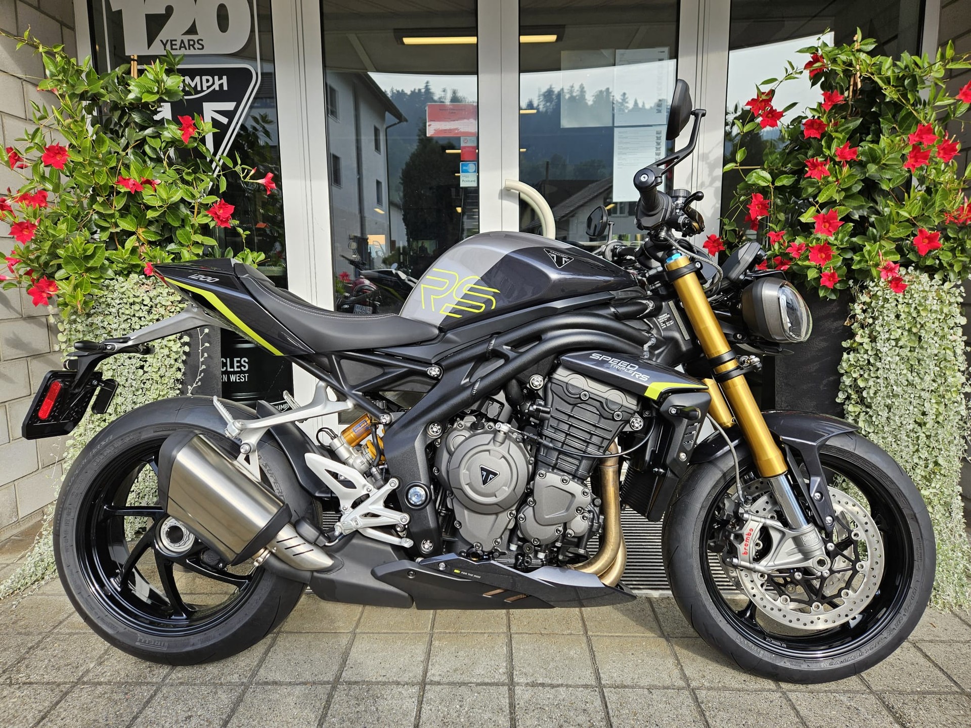 TRIUMPH Speed Triple 1200 RS-image-2