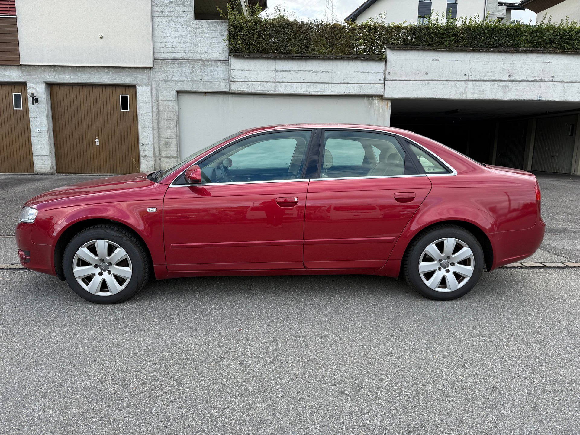 AUDI A4 3.2 FSI quattro-image-3