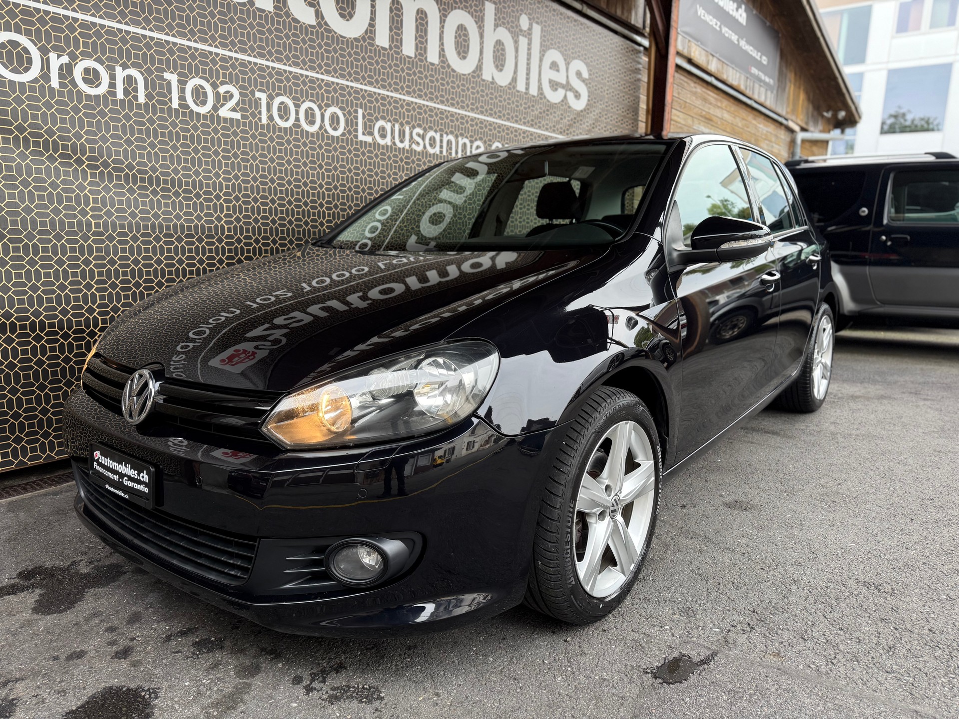 VW Golf 1.4 TSI Highline-showroom-element-1