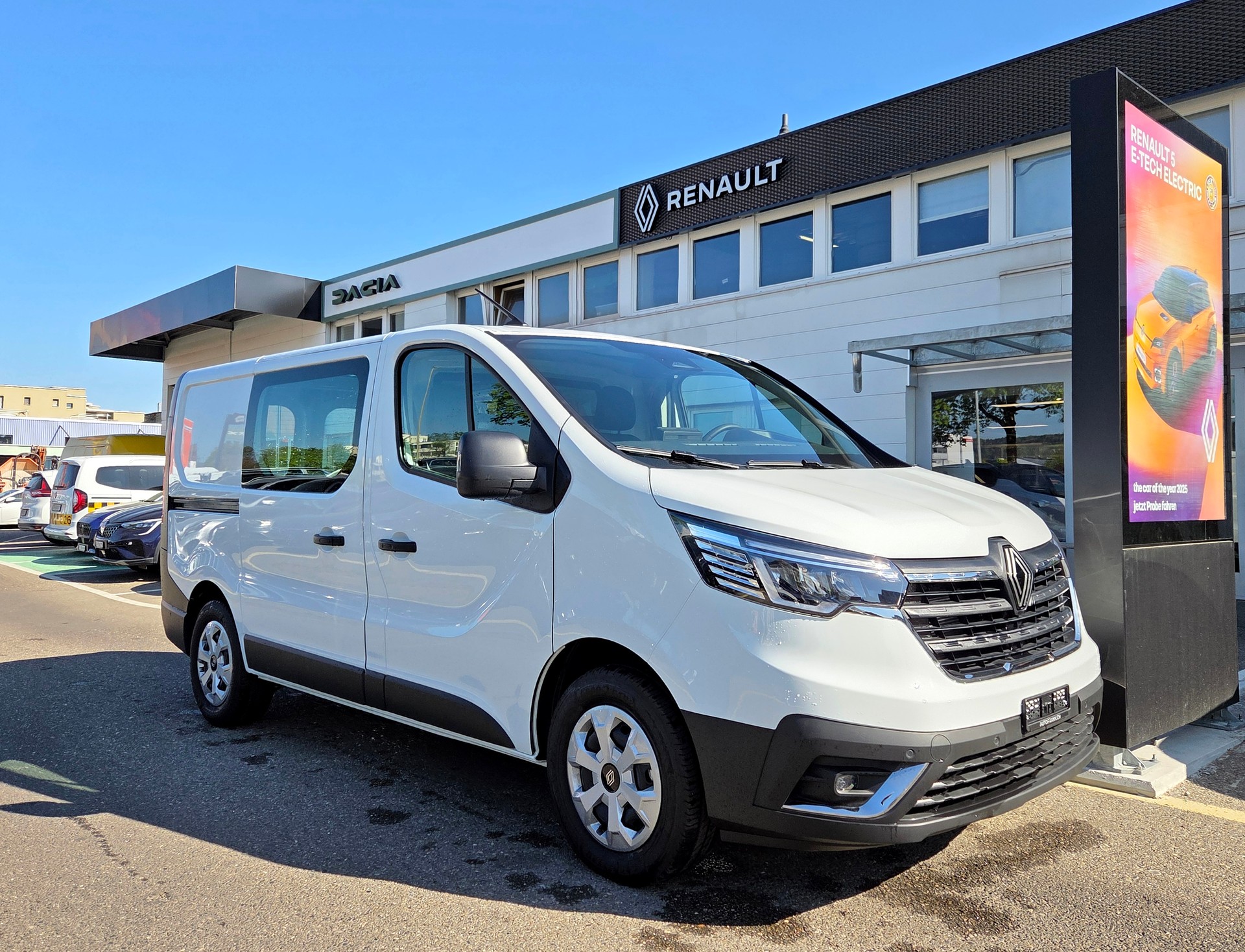 RENAULT Trafic Kaw. 3.0 t L1 H1 2.0 dCi Blue 150 Advance-image-11
