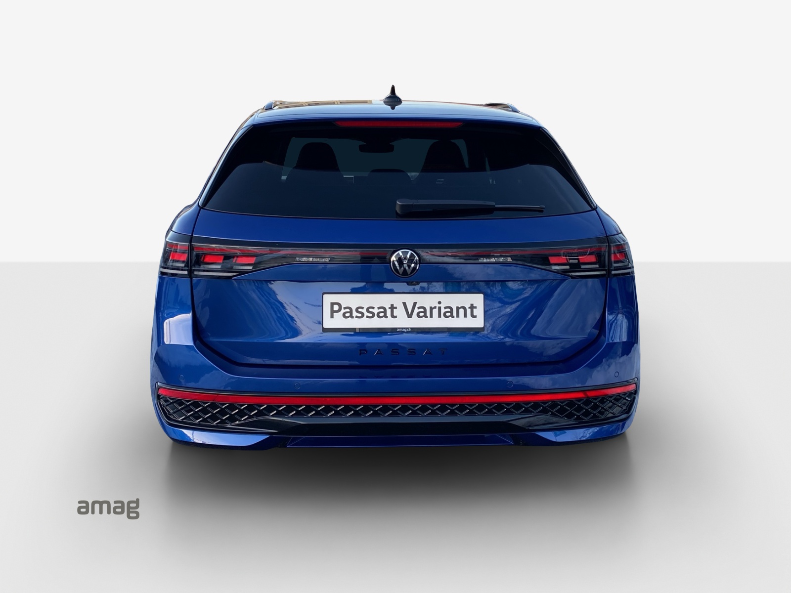 VW Passat R-line 2.0TSI 265PS DSG 4Motion-showroom-element-3