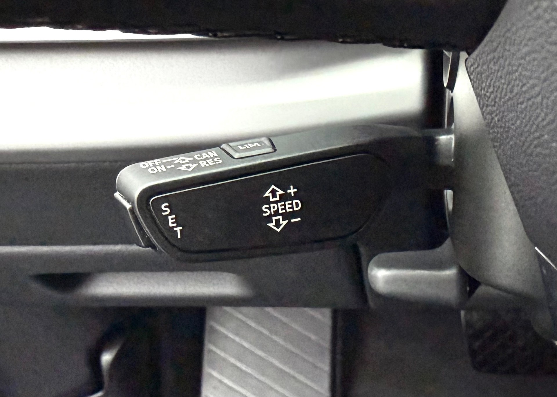 AUDI Q7 55 TFSI e quattro PHEV S line tiptronic-image-9