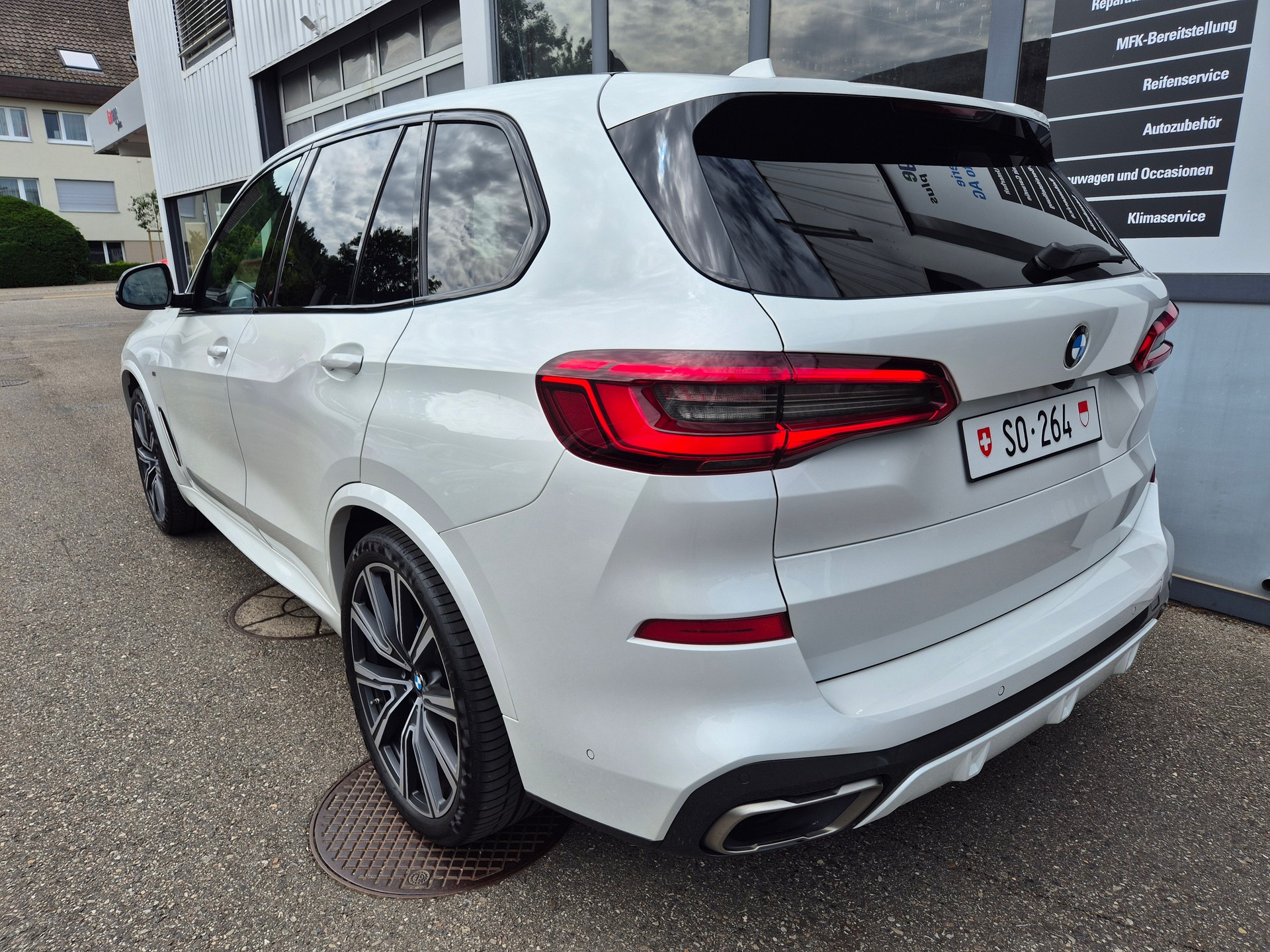 BMW X5 xDrive M50d Steptronic-image-3