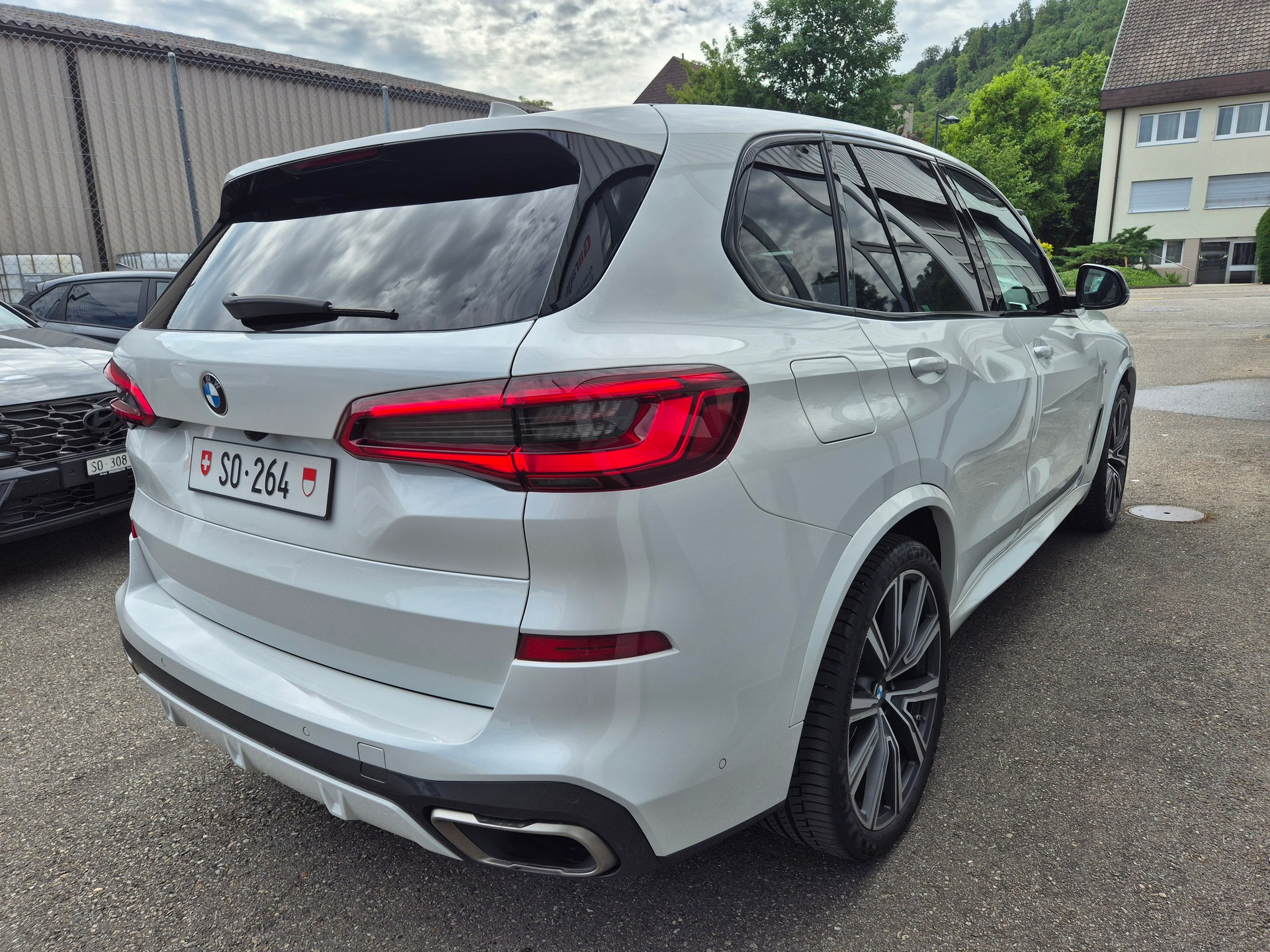 BMW X5 xDrive M50d Steptronic-image-5