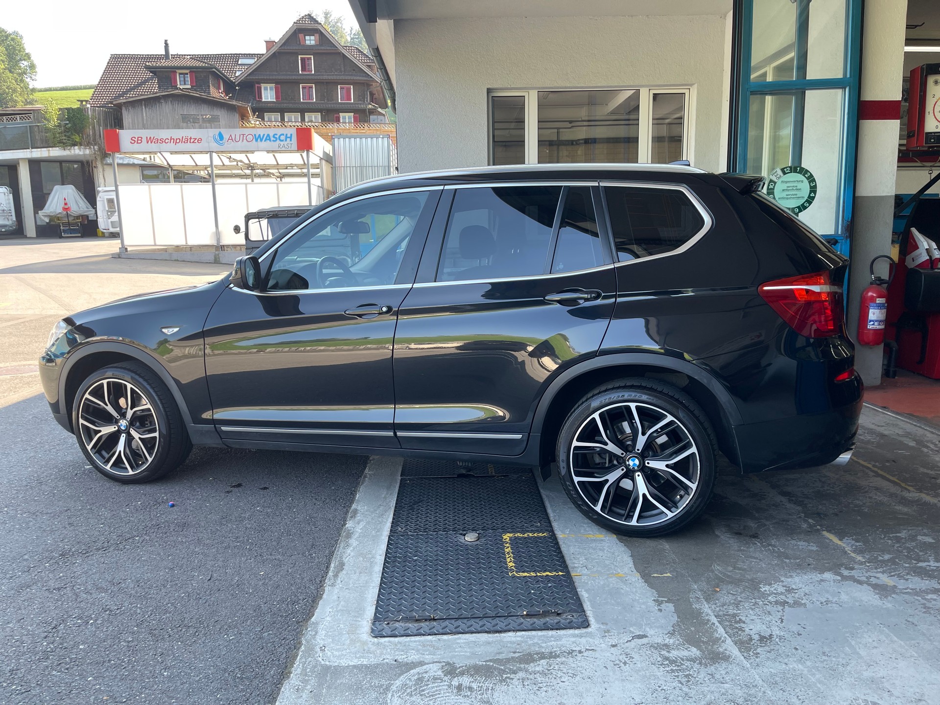 BMW X3 xDrive 35i Steptronic-showroom-element-2