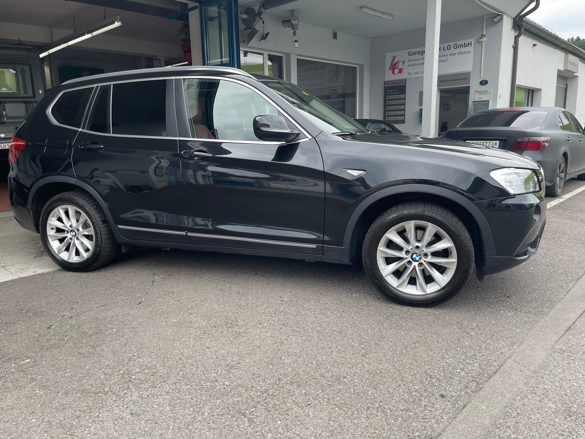 BMW X3 xDrive 35i Steptronic-showroom-element-3