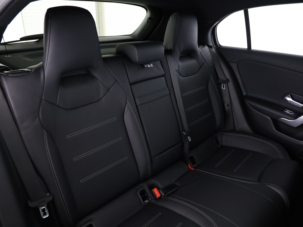 MERCEDES-BENZ A 250 4Matic 8G-DCT-image-10