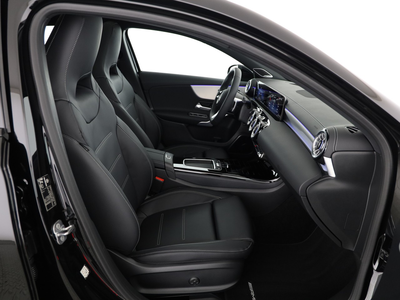 MERCEDES-BENZ A 250 4Matic 8G-DCT-image-8