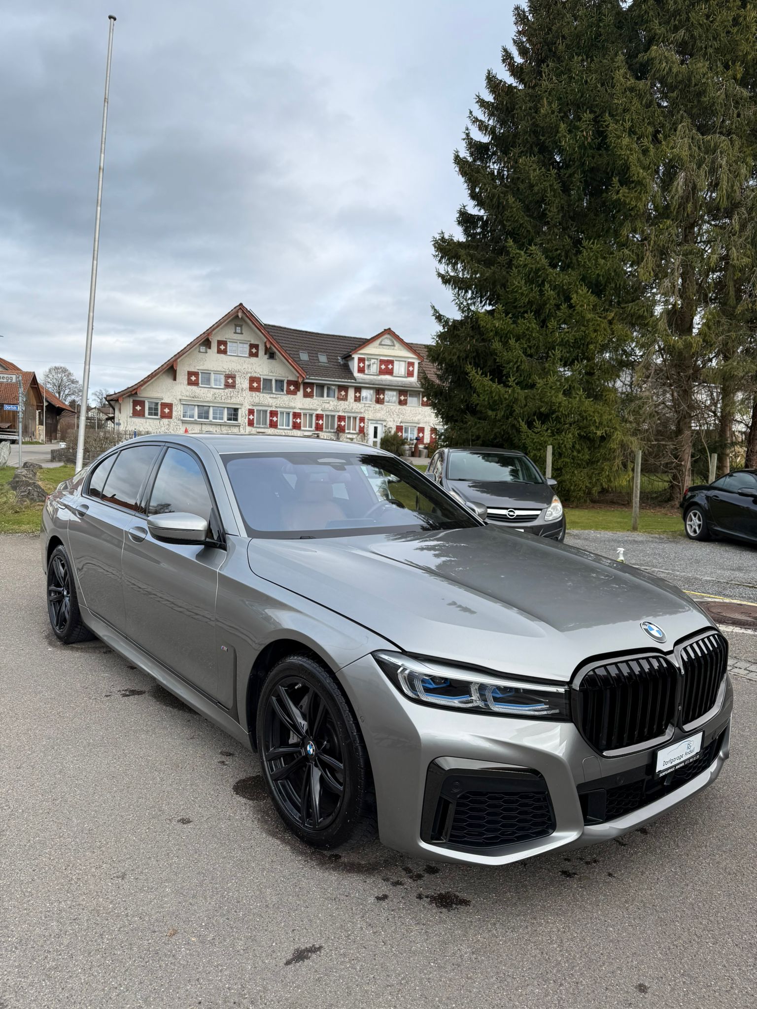 BMW 730d xDrive M Sport Steptronic-image-4