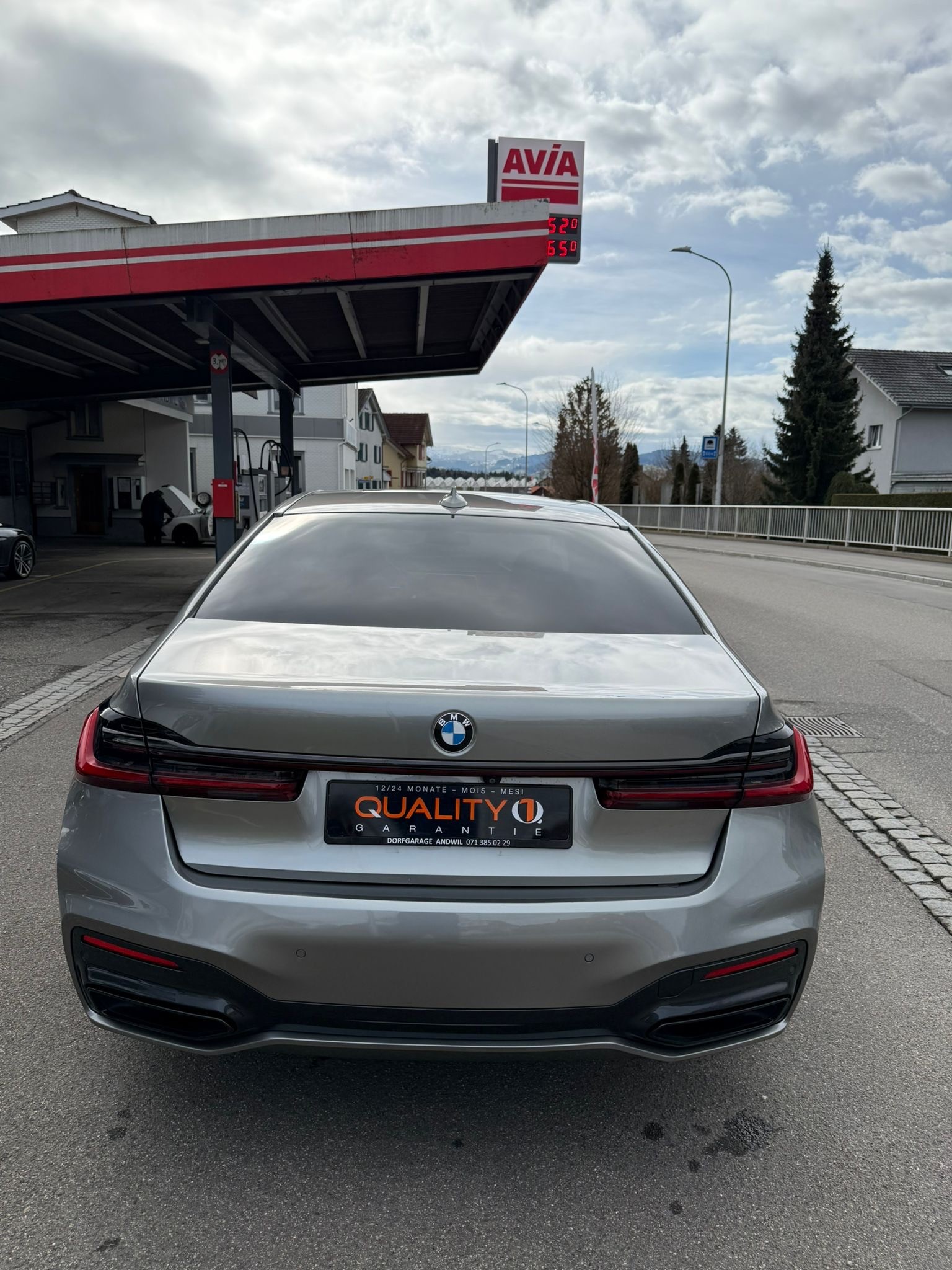 BMW 730d xDrive M Sport Steptronic-image-2