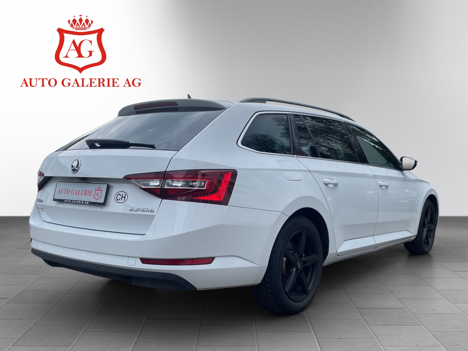 SKODA Superb Combi 1.4 TSI ACT AmbitionDSG-image-4