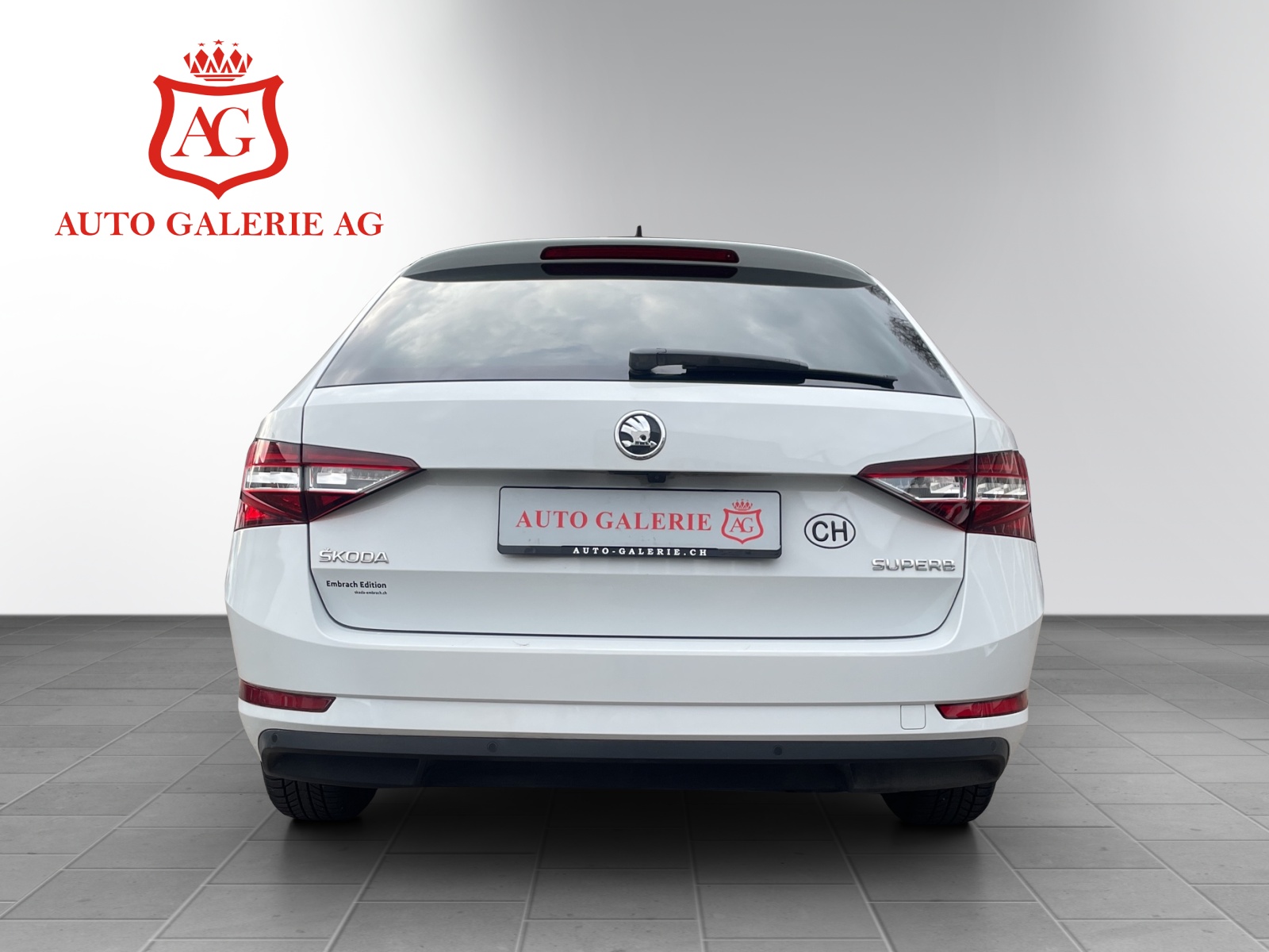 SKODA Superb Combi 1.4 TSI ACT AmbitionDSG-showroom-element-3
